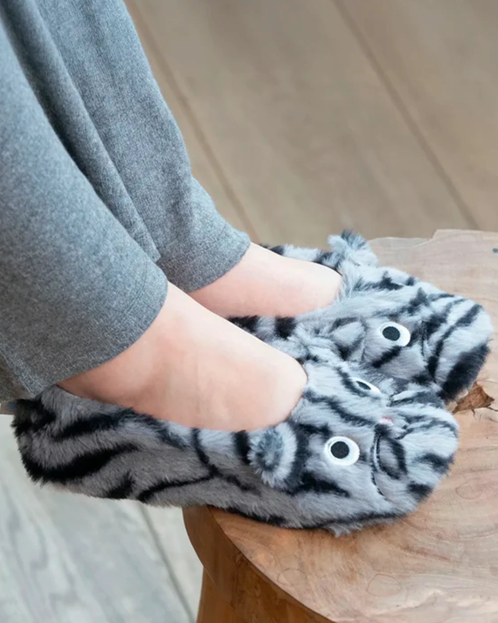 isotoner-chaussons-ballerines-3d-femme-chat-tigr image 2