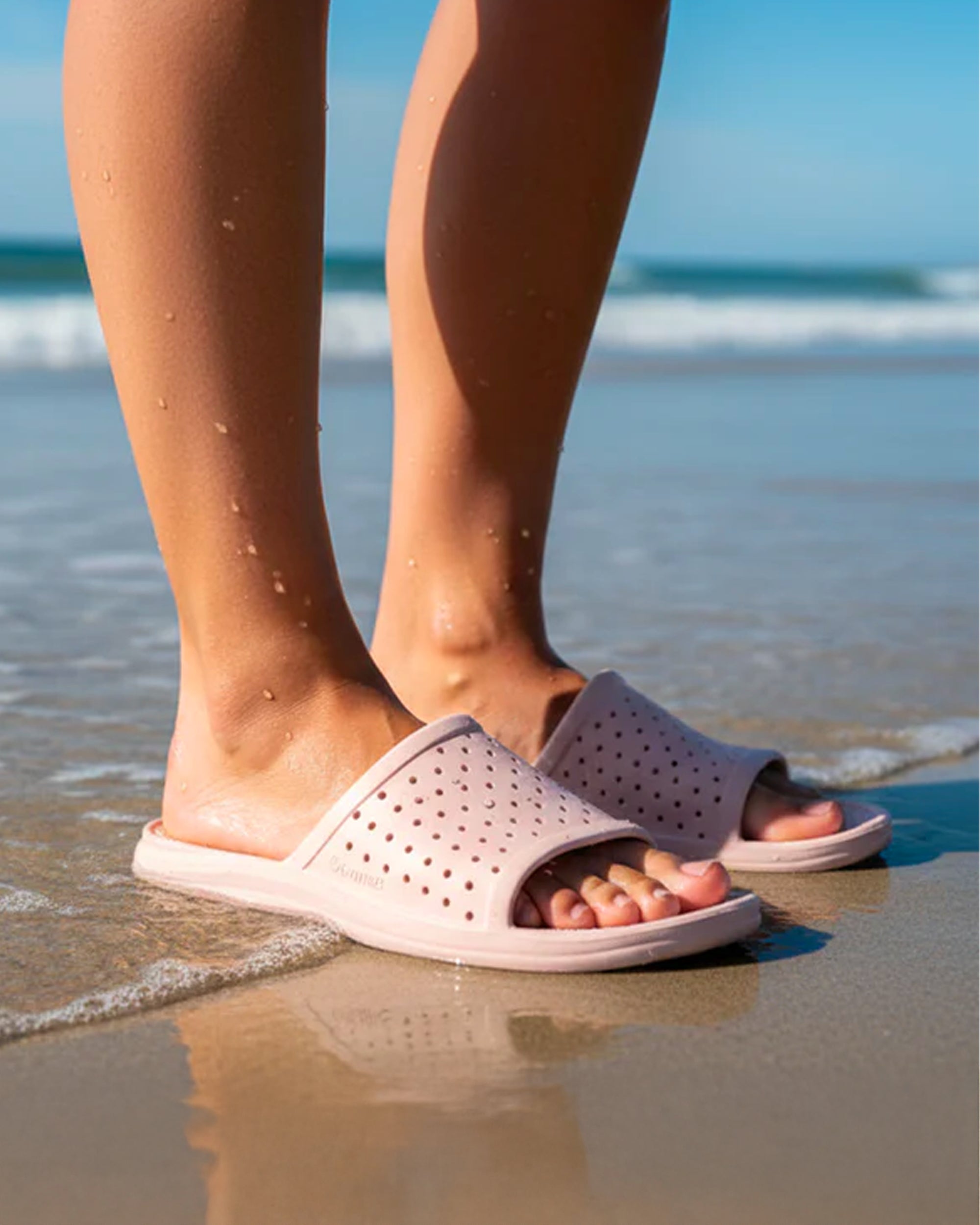 isotoner-mules-claquettes-femme-ajour-es-nude image 2