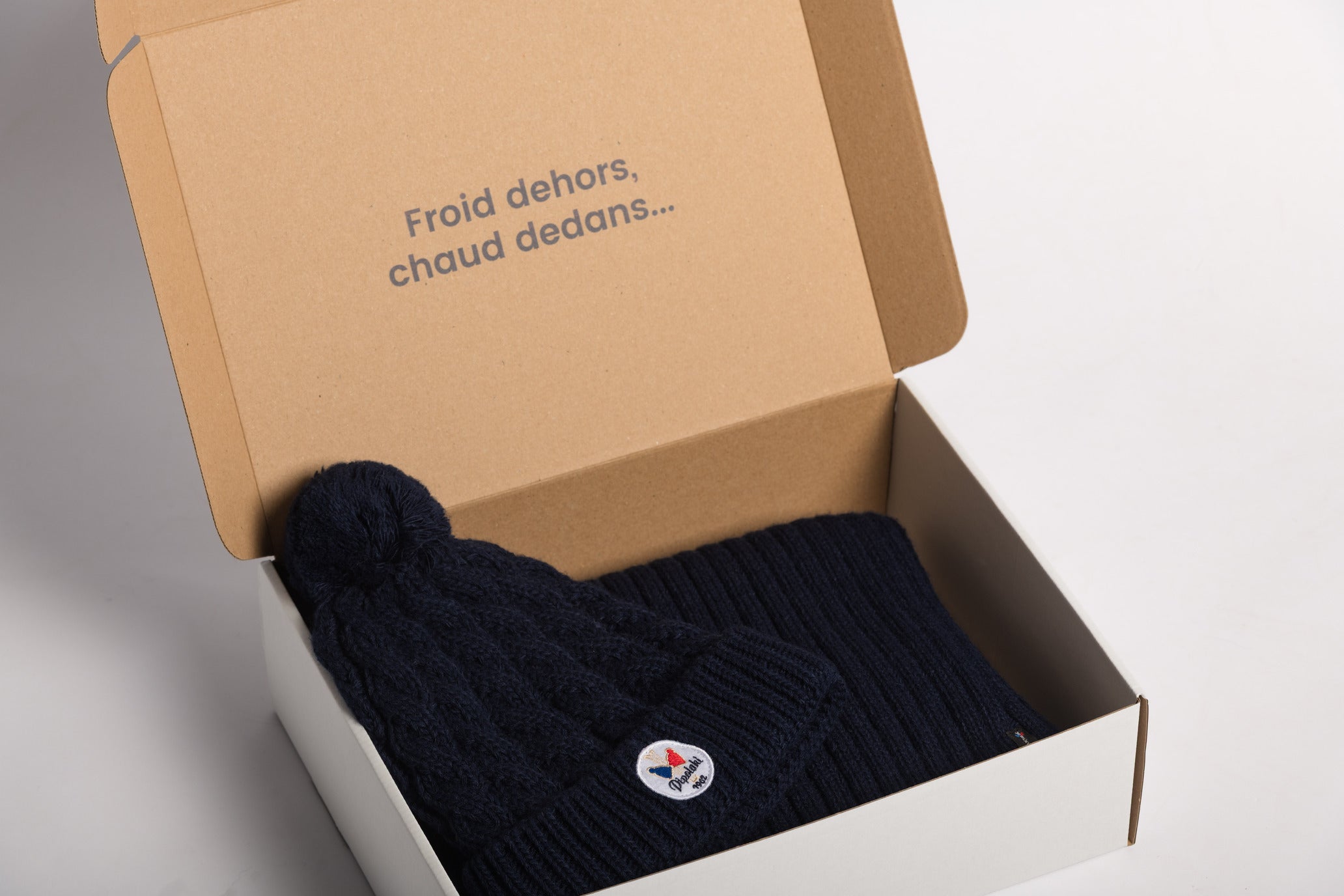 pipolaki-coffret-cadeau-bonnet-gstaad-charpe-pervenche image 2