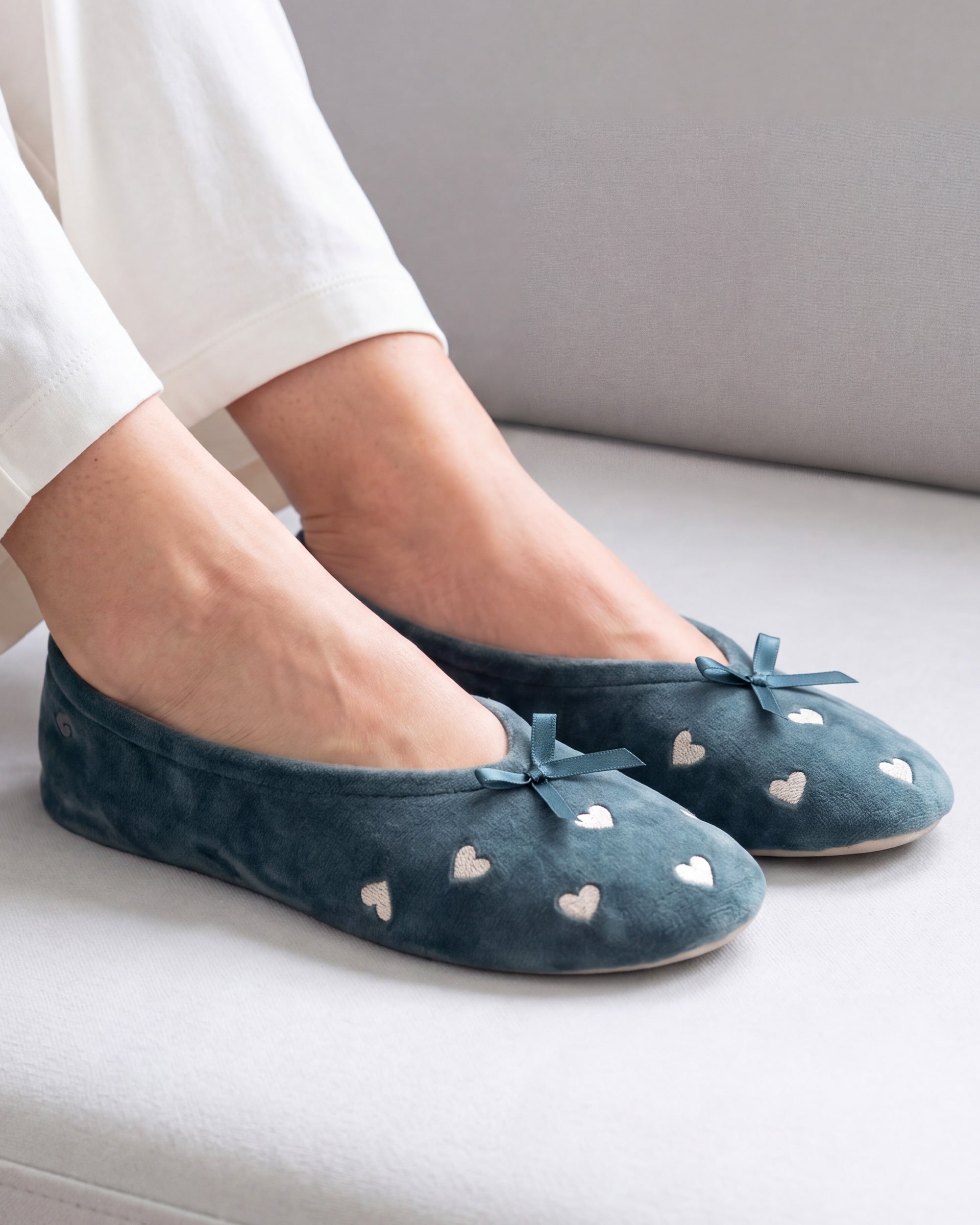 isotoner-chaussons-ballerines-femme-grand-n-ud-sauge image 2