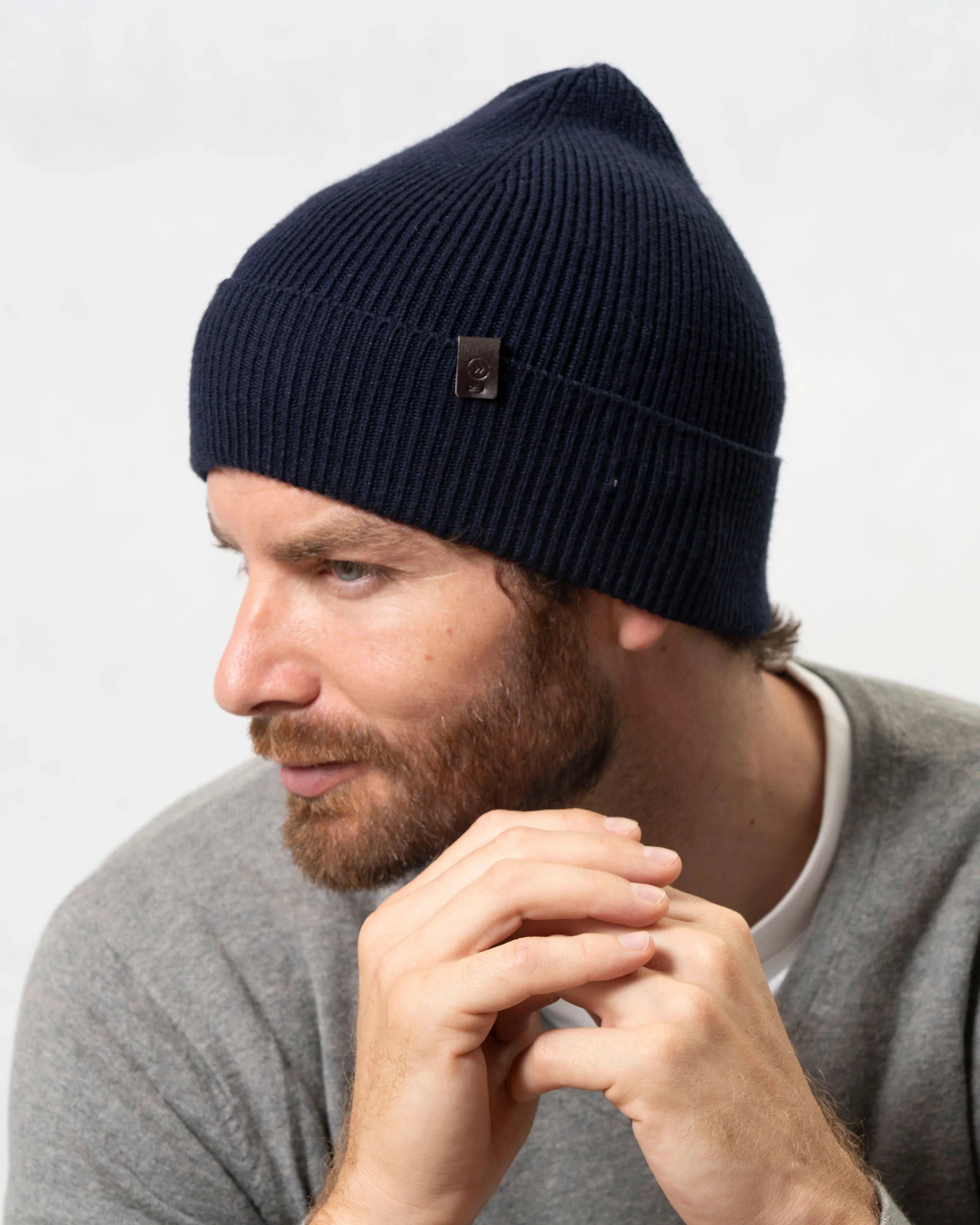 isotoner-bonnet-homme-ultra-doux-marine-taille-unique image 2