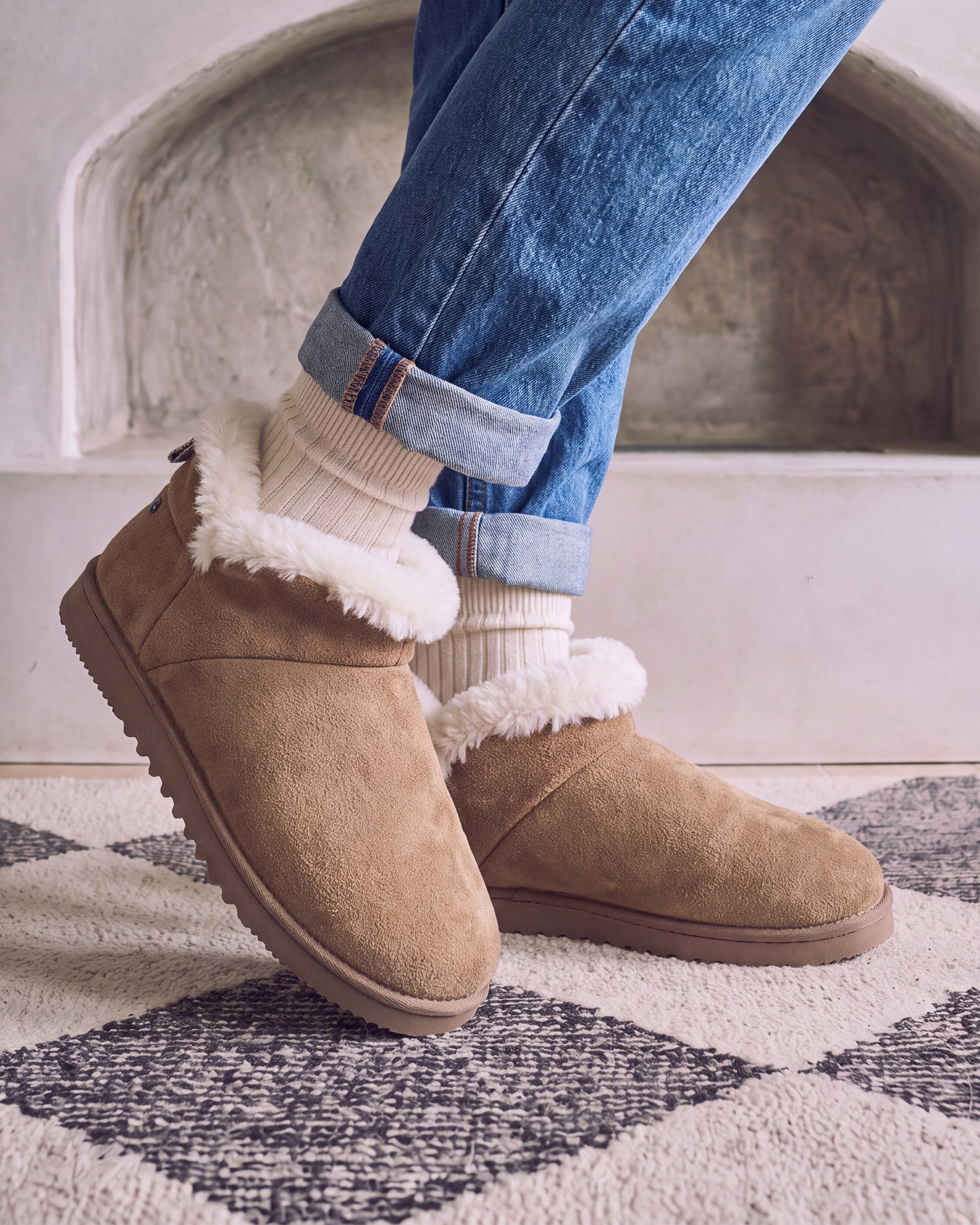 isotoner-chaussons-bottillons-cuir-femme-camel image 2