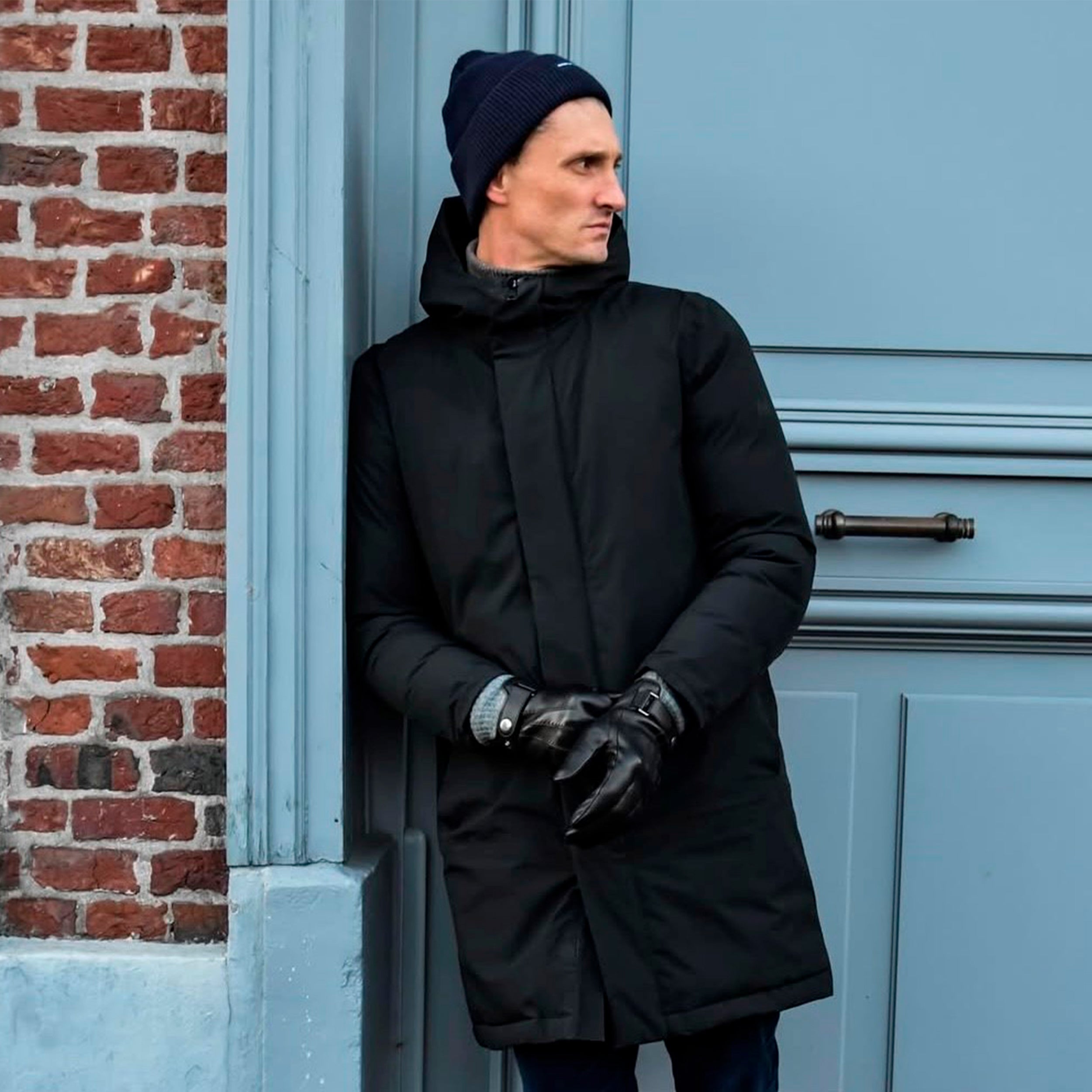 isotoner-gants-homme-tactiles-cuir-resserage-noir image 3