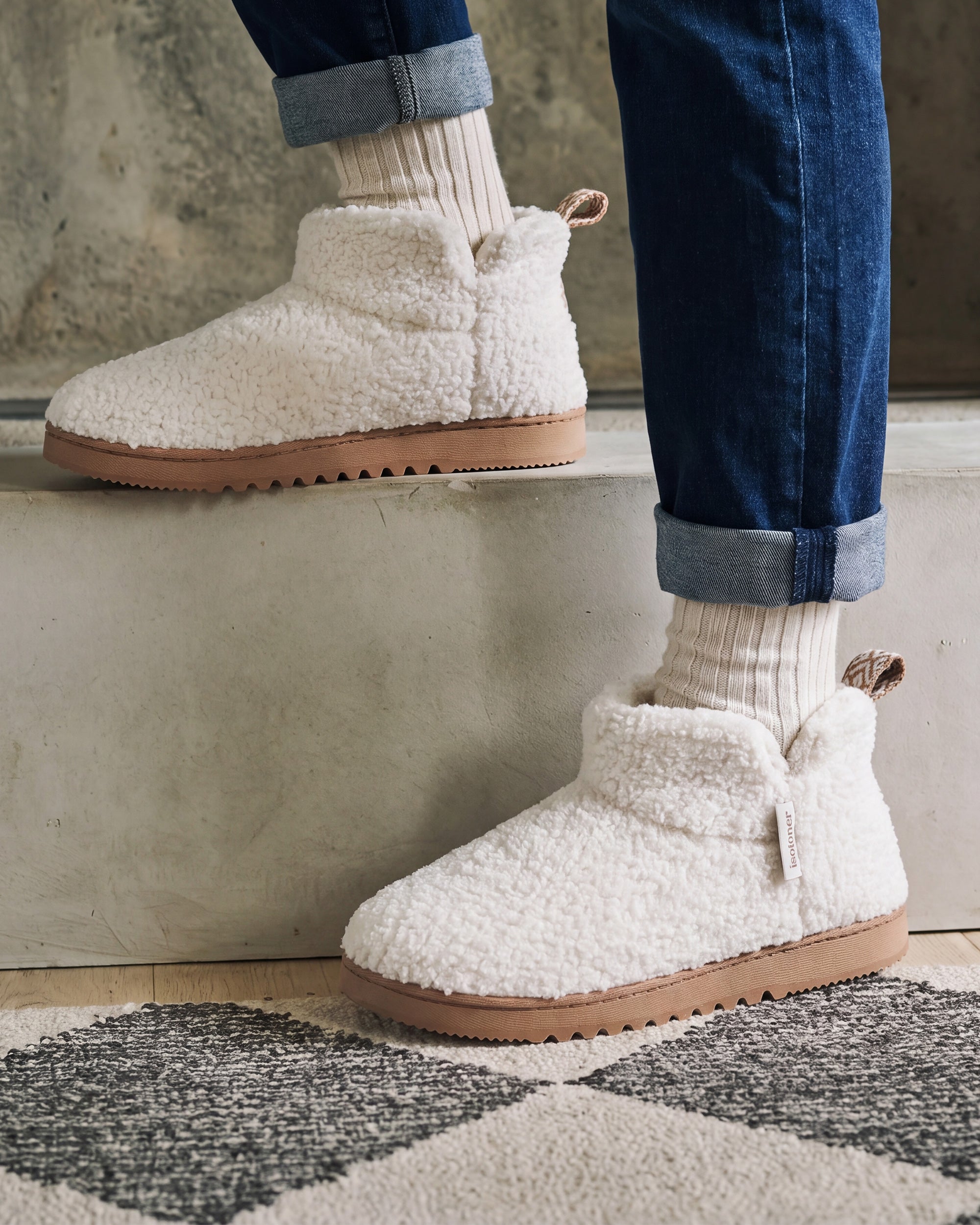 isotoner-chaussons-bottillons-femme-ivoire-sherpa image 2
