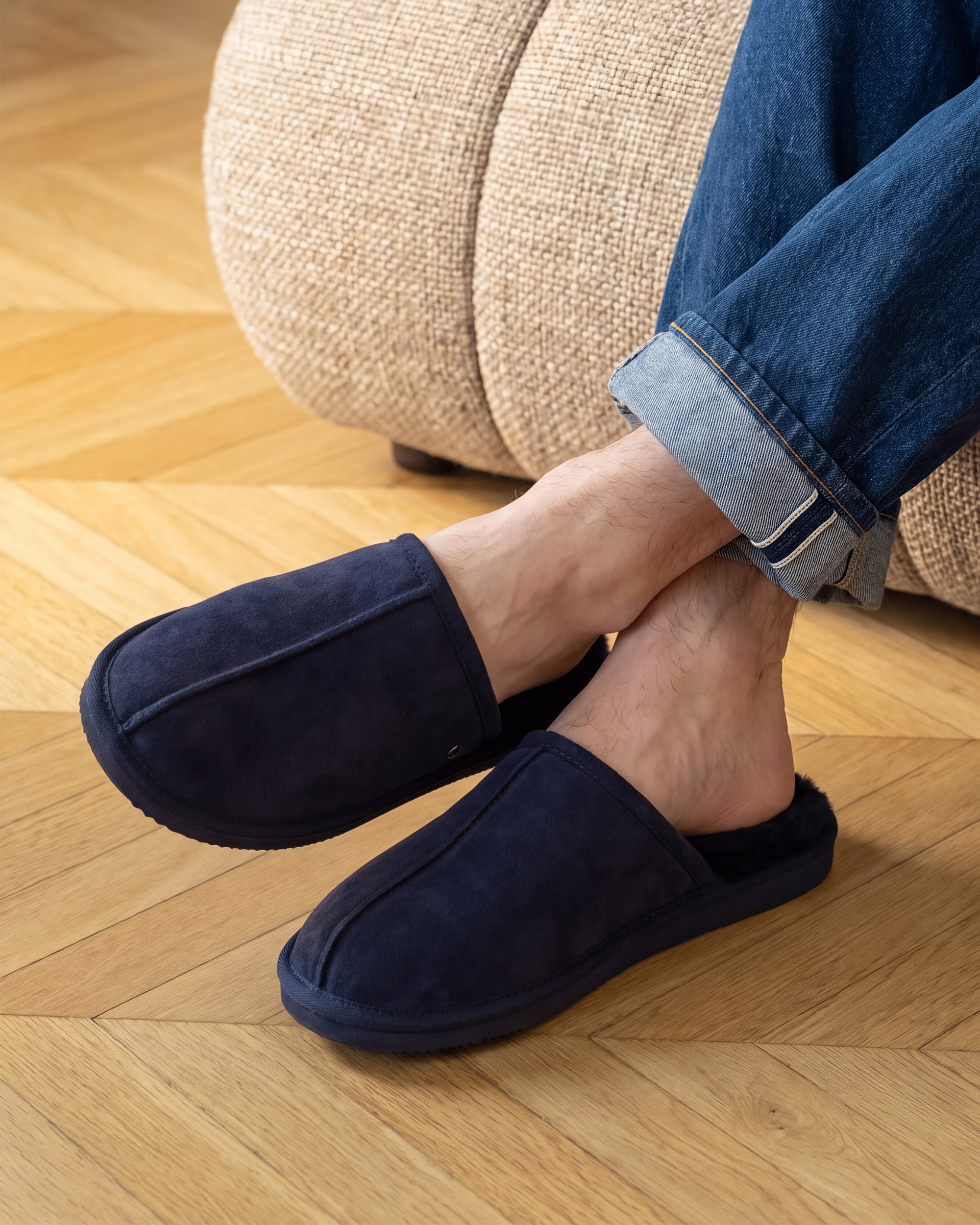 isotoner-chaussons-mules-homme-cuir-marine-fourr-es image 2