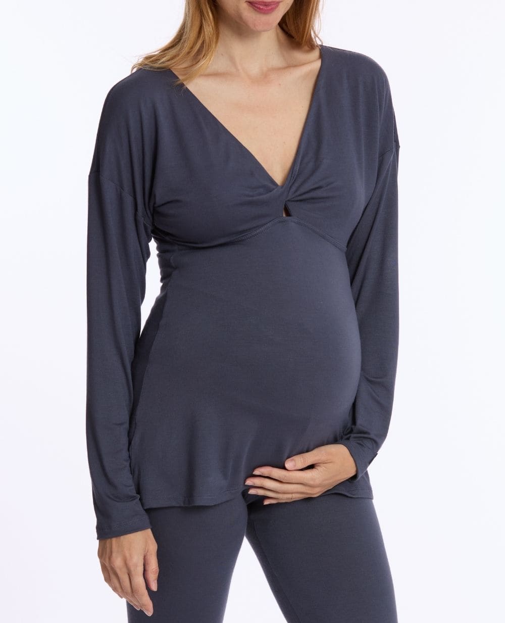 cache-c-ur-t-shirt-grossesse-et-allaitement-louna-manches-longues-bleu-nuit image 1
