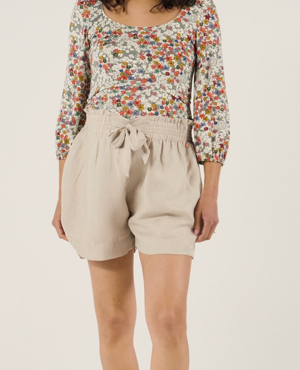 cache-c-ur-short-de-maternit-nubie-beige image 2