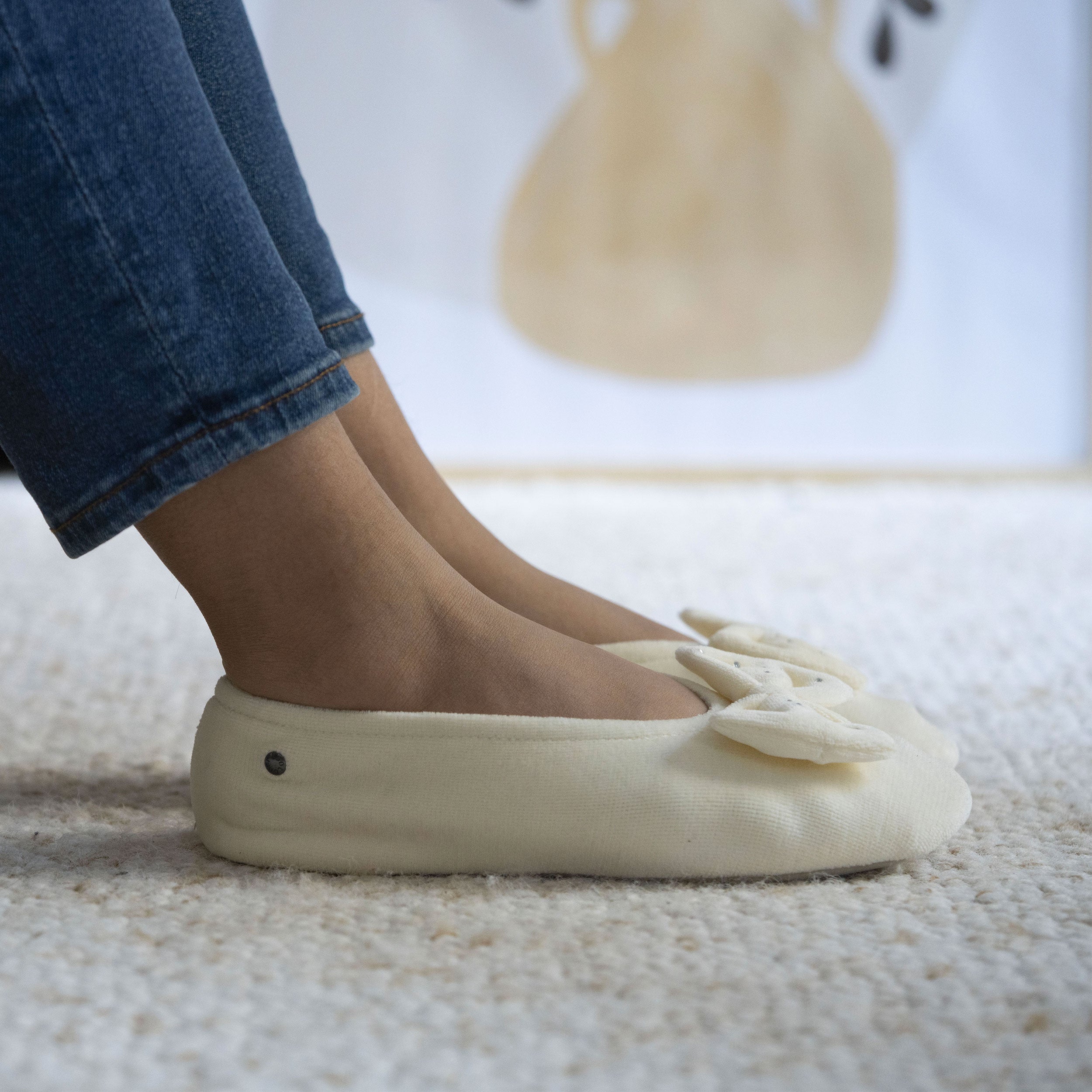 isotoner-chaussons-ballerines-femme-strass-ivoire image 2
