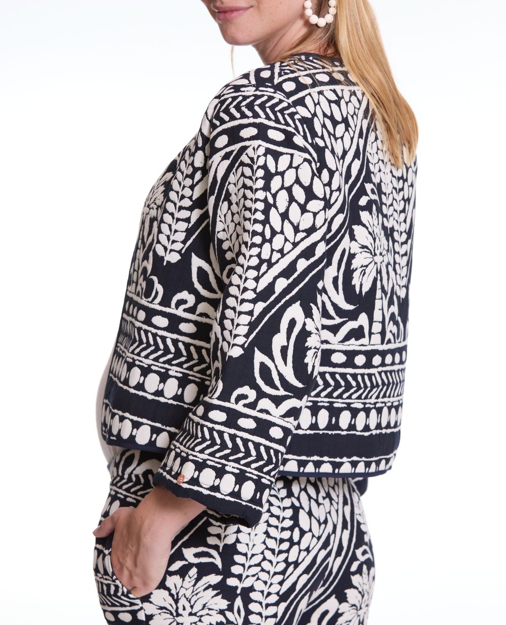 cache-c-ur-veste-jacquard-matelass-e-java-multico image 5