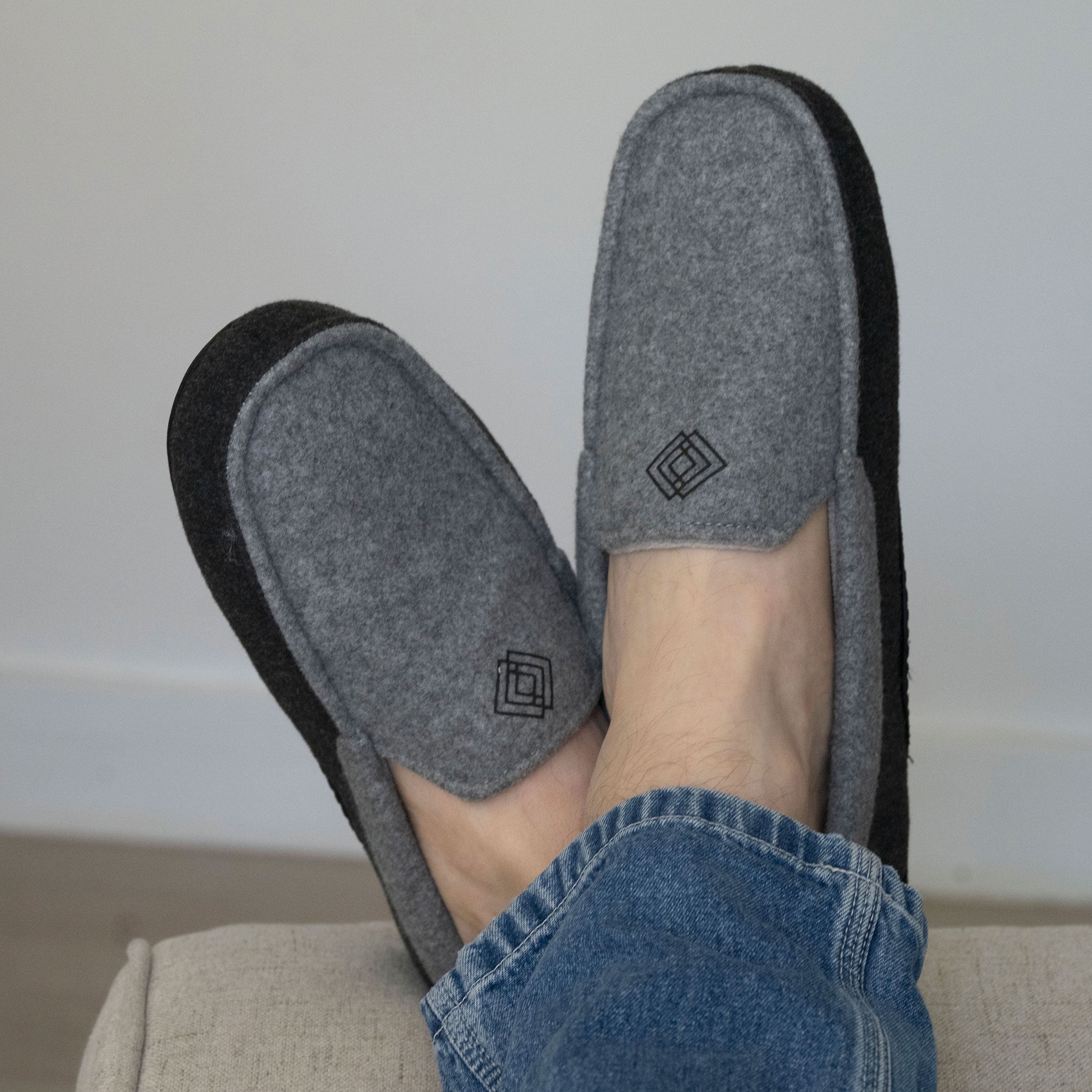 isotoner-chaussons-mocassins-homme-d-grad-gris image 2