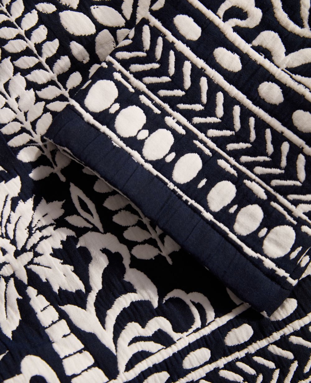 cache-c-ur-veste-jacquard-matelass-e-java-multico image 7