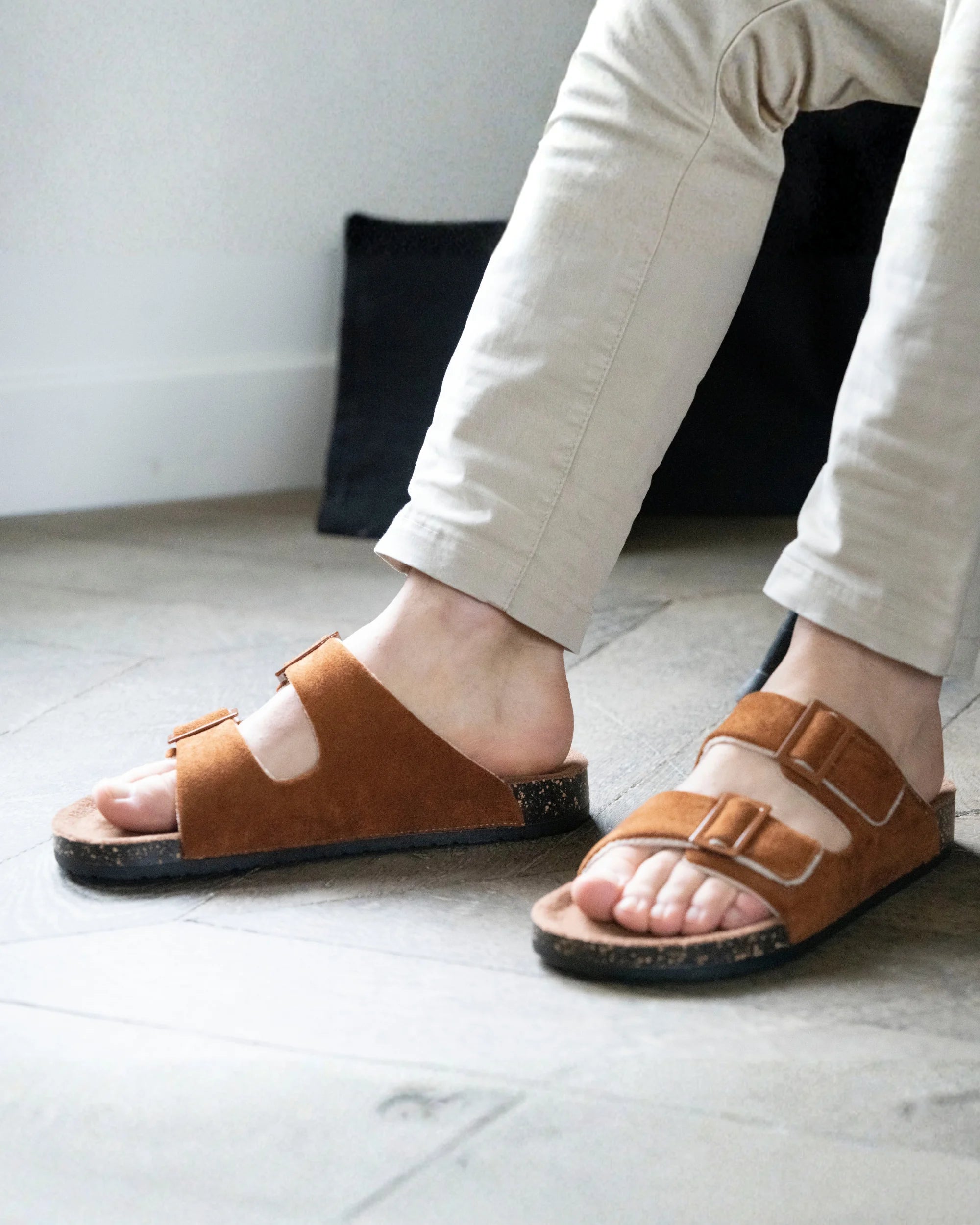 isotoner-chaussons-sandales-homme-confort-camel image 2