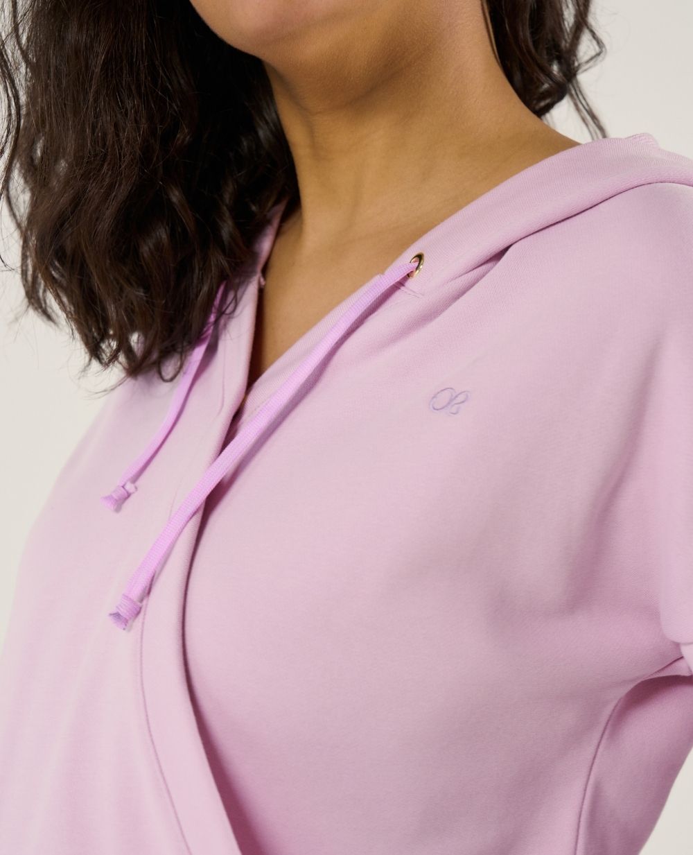 cache-c-ur-ensemble-coconut-lila-hoodie-short-allaitement image 6