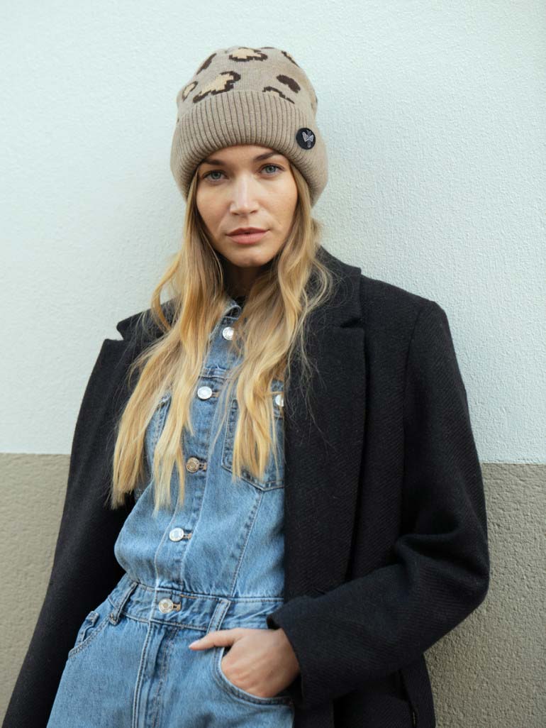 pipolaki-bonnet-ambra-femme-l-opard-cachemire-pompon image 5