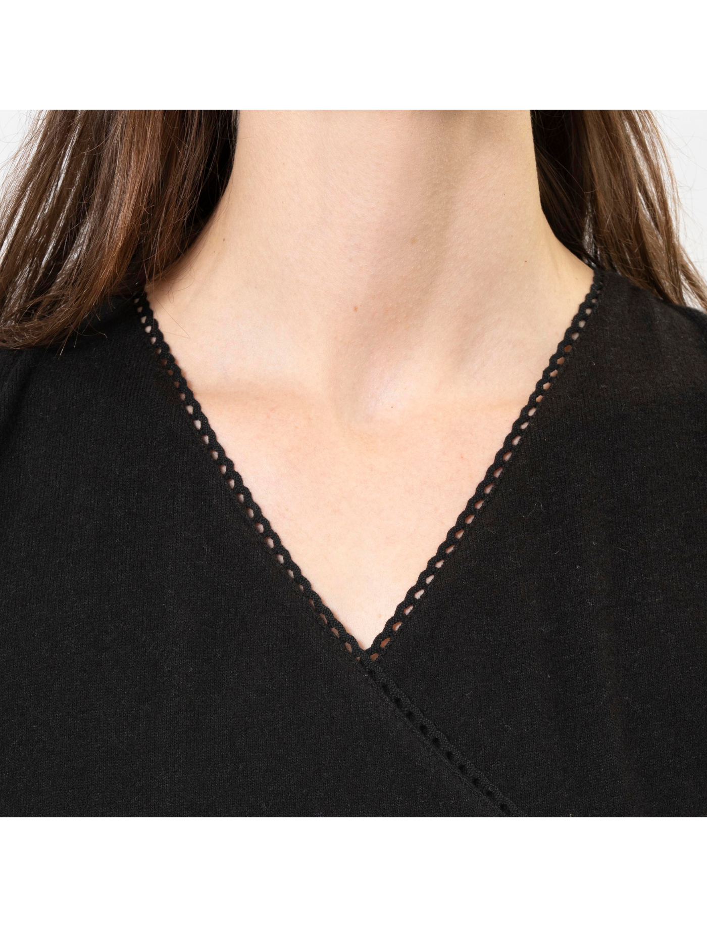isotoner-t-shirt-cache-c-ur-femme-noir-dentelle-viscose-ecovero image 7