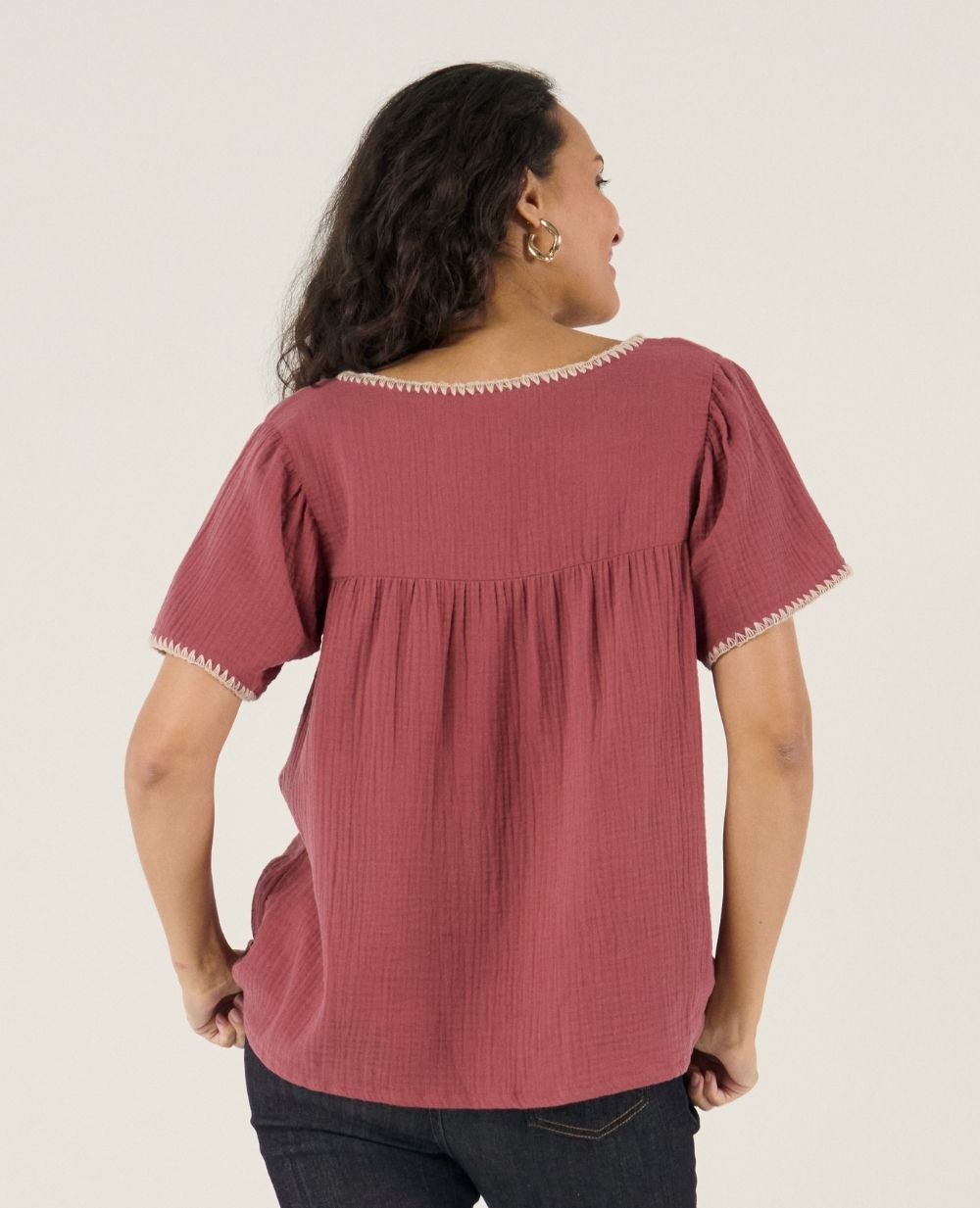 cache-c-ur-soraya-blouse-d-allaitement-brod-e-prune image 5
