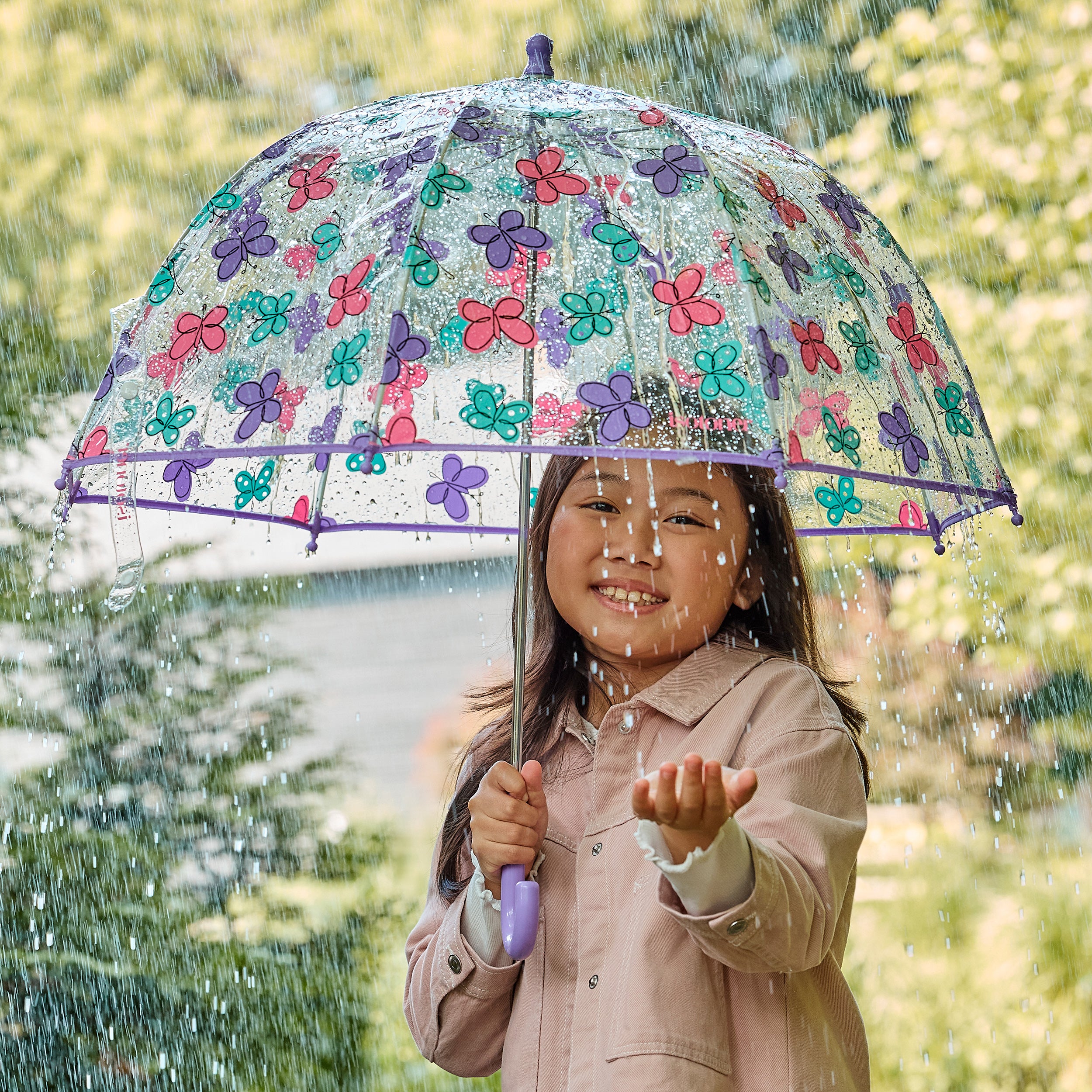 isotoner-parapluie-enfant-cloche-transparent-papillons image 2