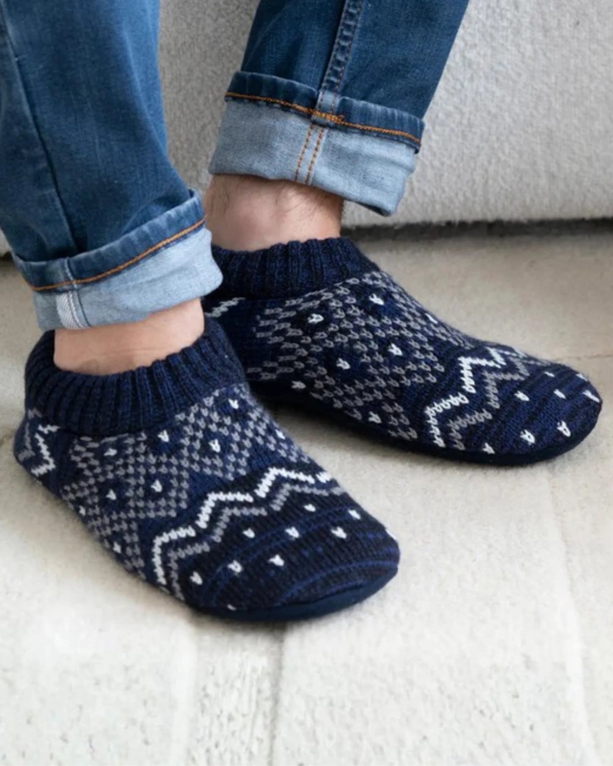 isotoner-chaussettes-chaussons-homme-extra-light-marine image 2