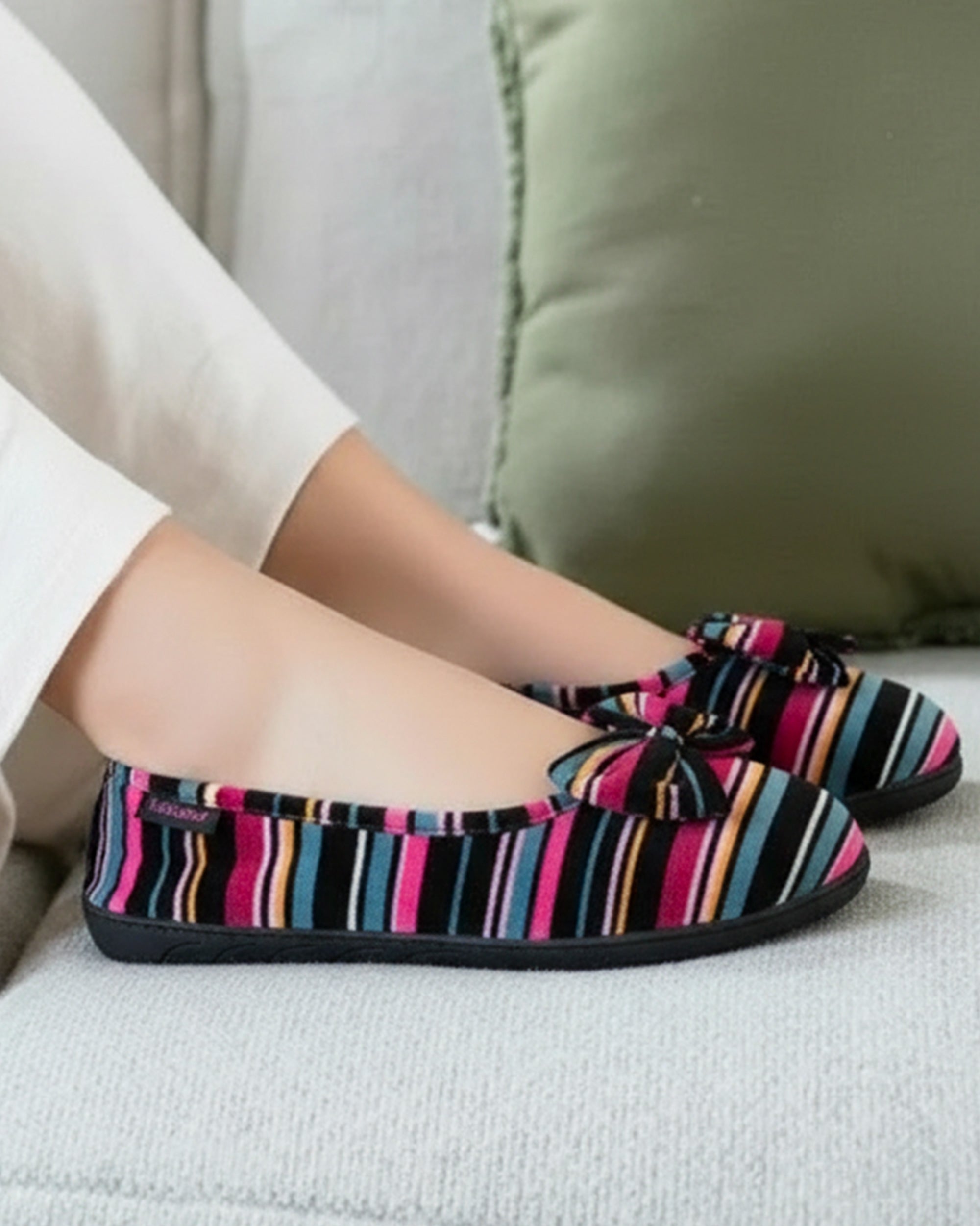 isotoner-chaussons-ballerines-femme-rayures-roses-m-moire-de-forme image 2