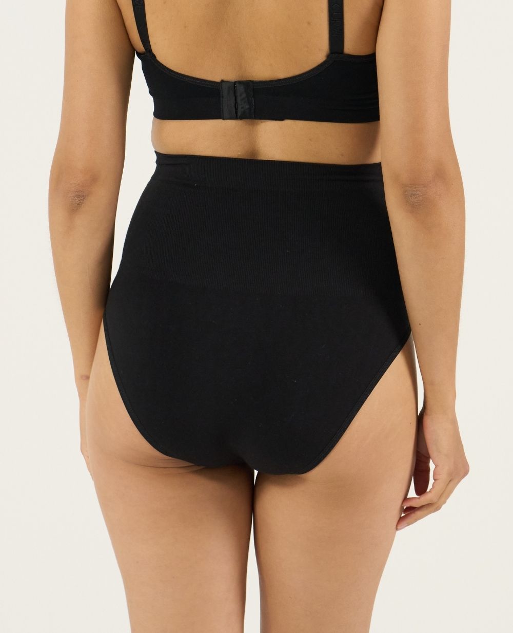 cache-c-ur-maxi-culotte-grossesse-sans-couture-essentiel-noir image 5