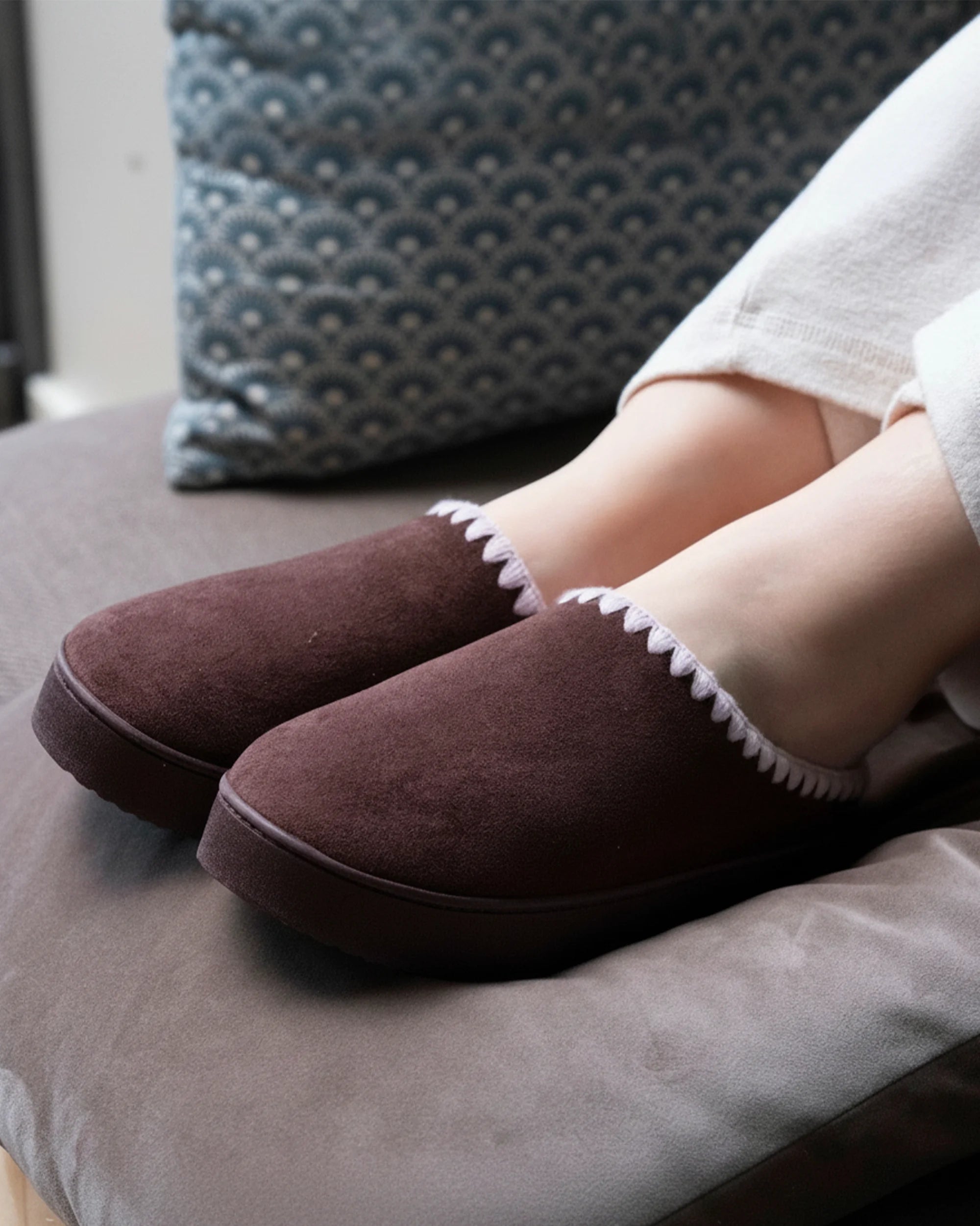 isotoner-chaussons-mules-plateforme-femme-cachou image 2