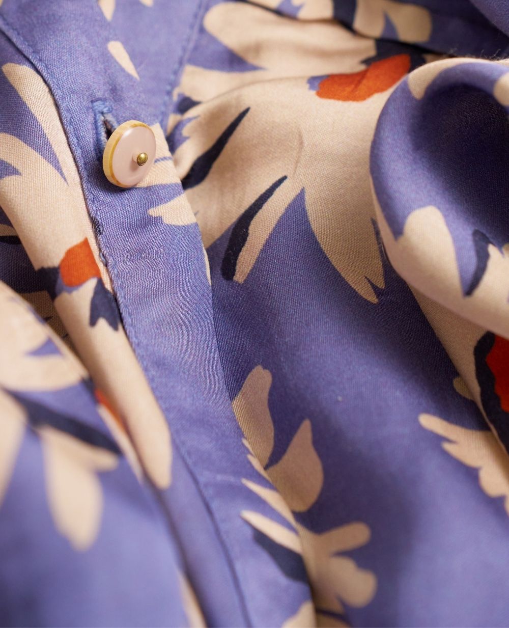cache-c-ur-blouse-de-grossesse-et-allaitement-madeleine-bleuet image 7