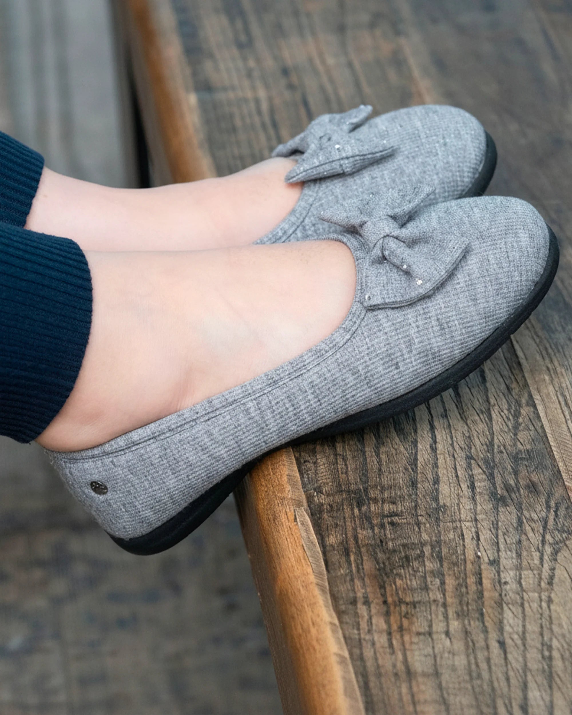 isotoner-chaussons-ballerines-femme-gris-n-ud-iris-everywear image 2