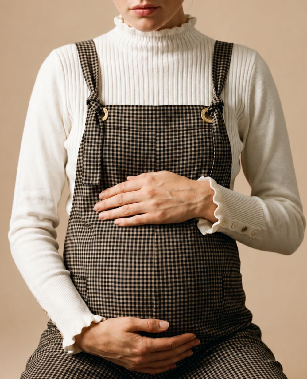 cache-c-ur-salopette-grossesse-et-allaitement-mae-noir-beige image 5