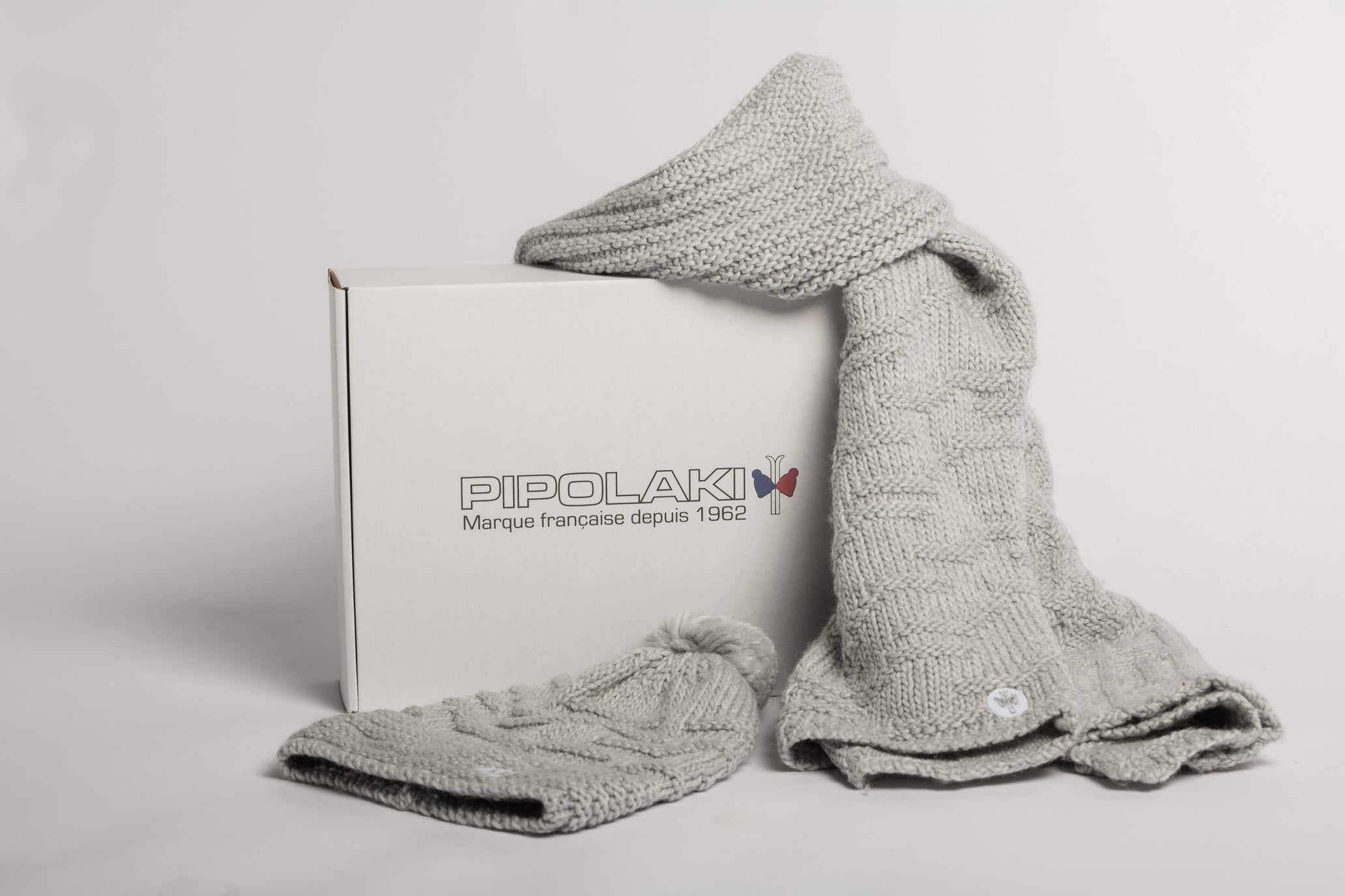 pipolaki-coffret-cadeau-bonnet-delia-cape-elini image 3