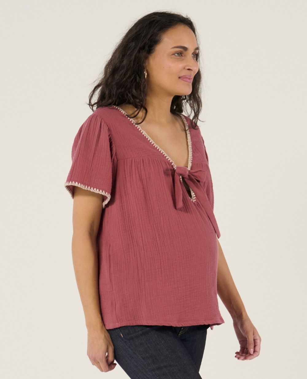 cache-c-ur-soraya-blouse-d-allaitement-brod-e-prune image 3