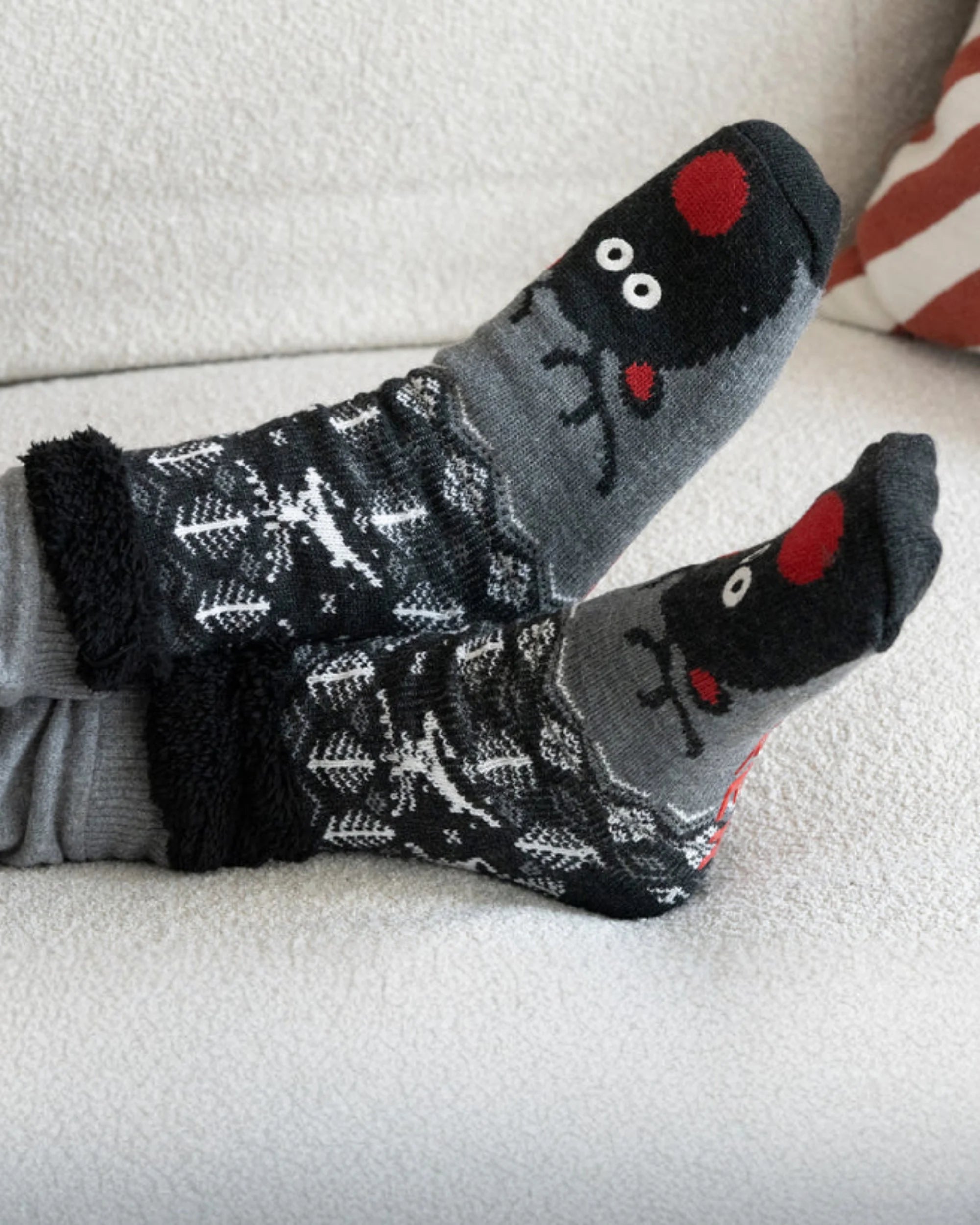 isotoner-chaussettes-fourr-es-homme-gris-no-l-renne image 2