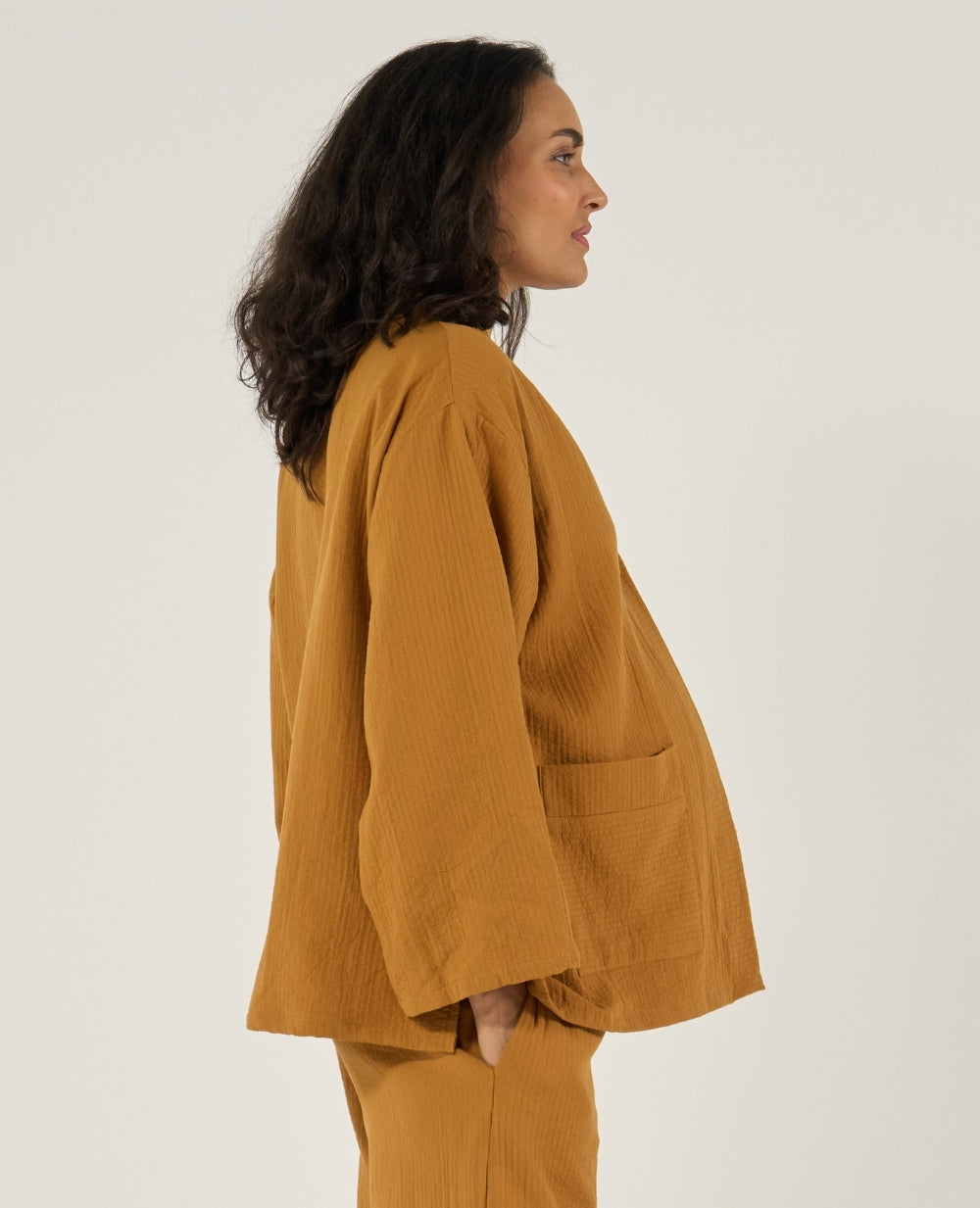 cache-c-ur-veste-de-maternit-celia-kimono-cumin-coton-bio image 5