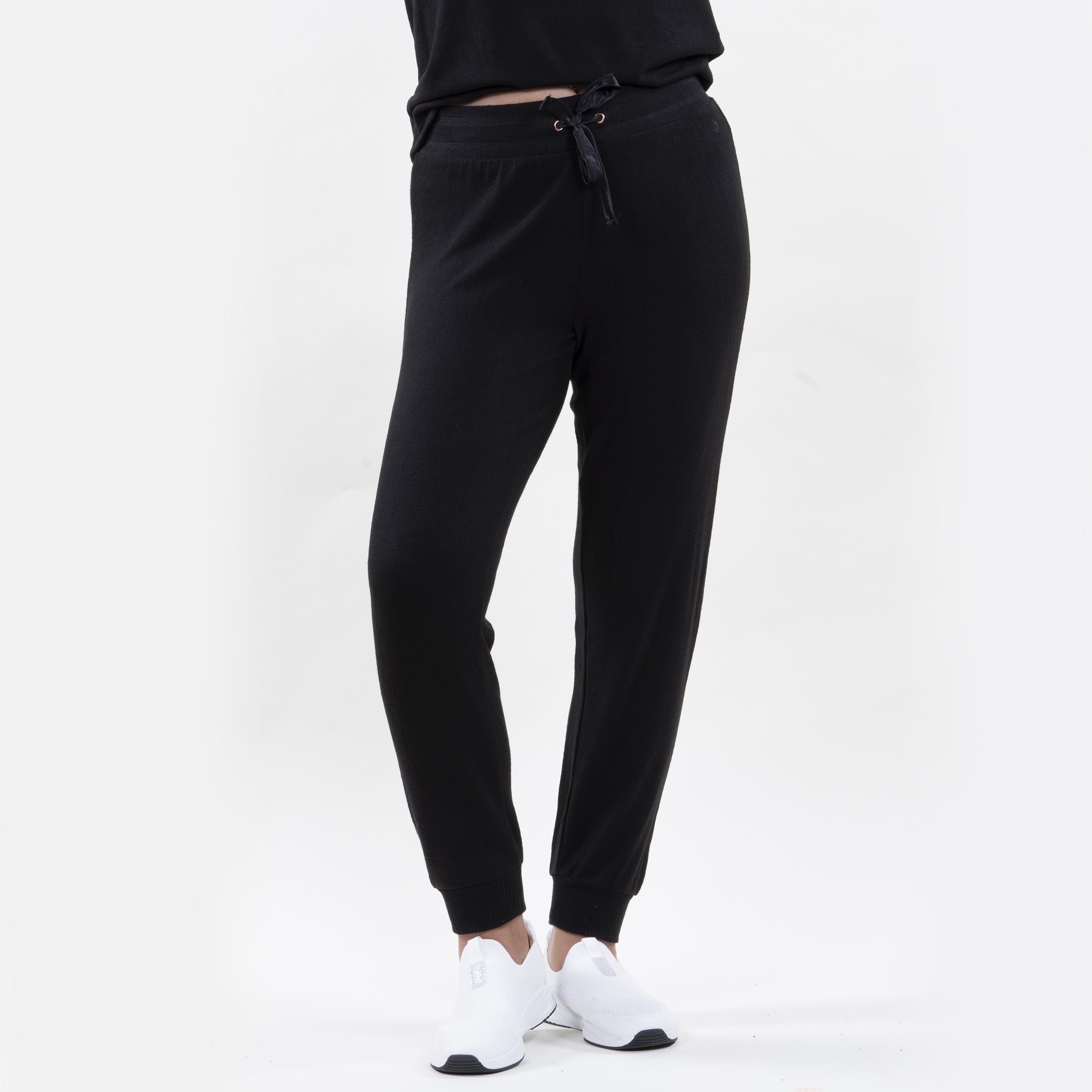 isotoner-pantalon-jogger-femme-noir-viscose-ecovero image 1