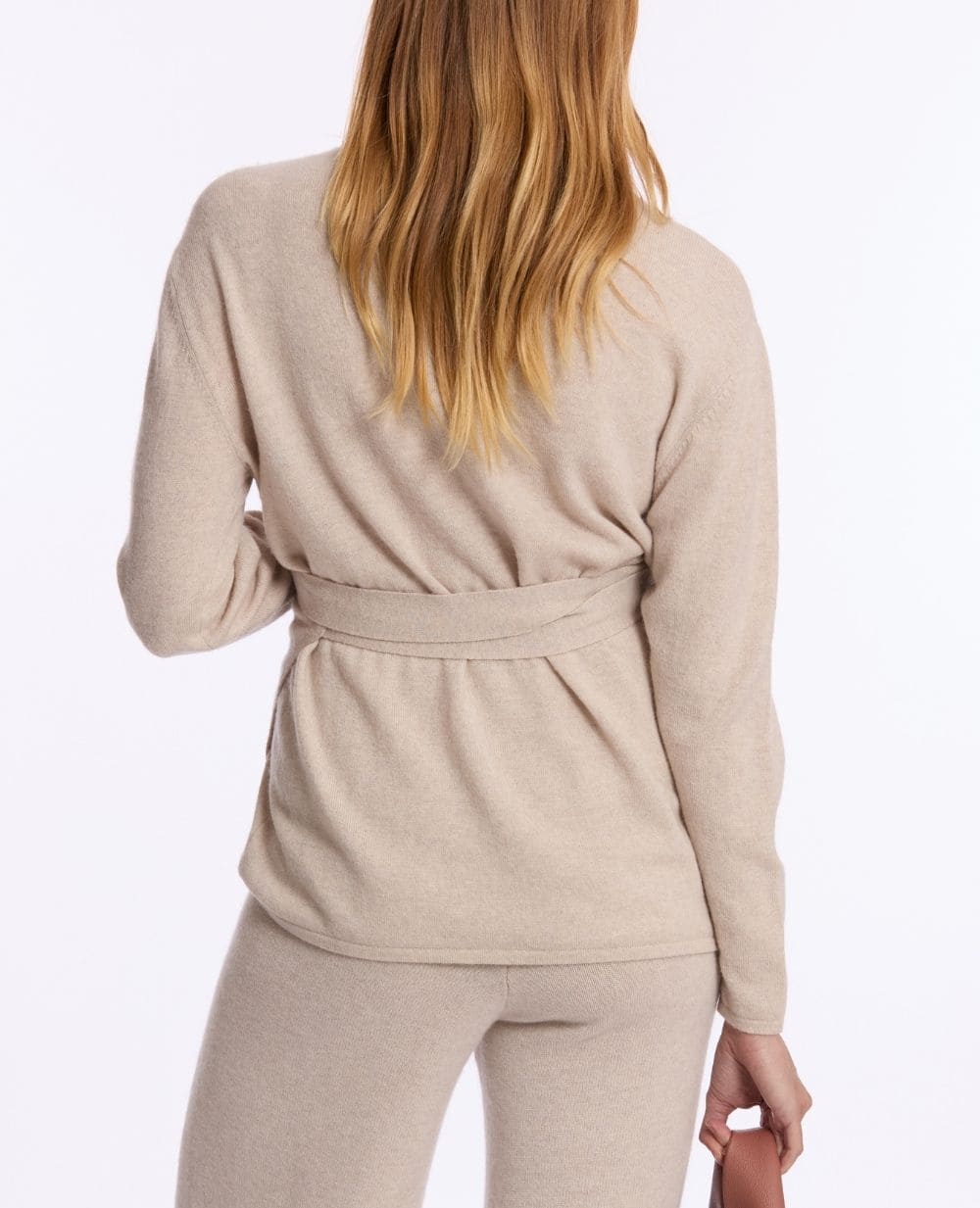 cache-c-ur-beverly-pull-cache-c-ur-de-maternit-laine-beige image 3
