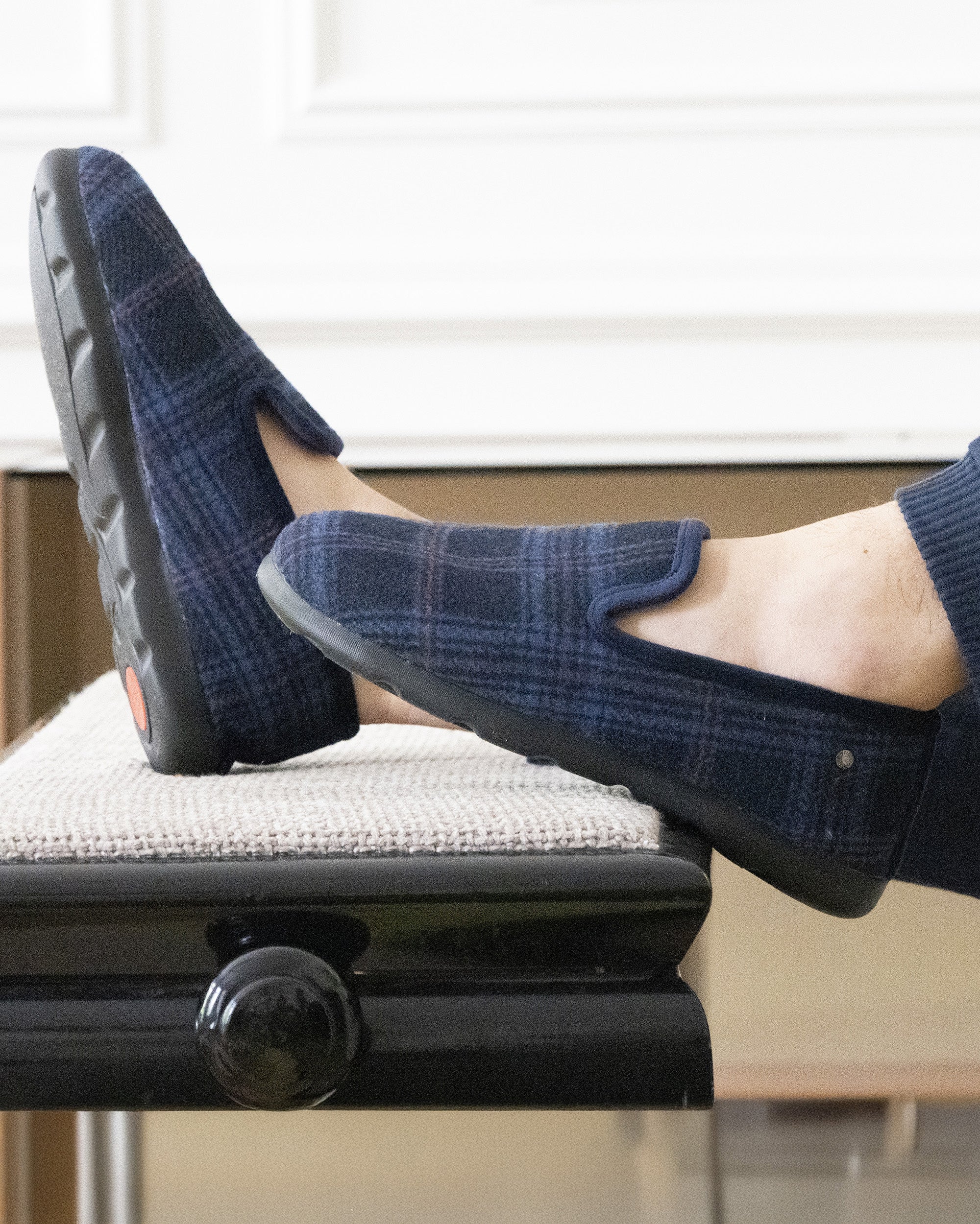 isotoner-chaussons-charentaises-homme-tartan-bleus image 2