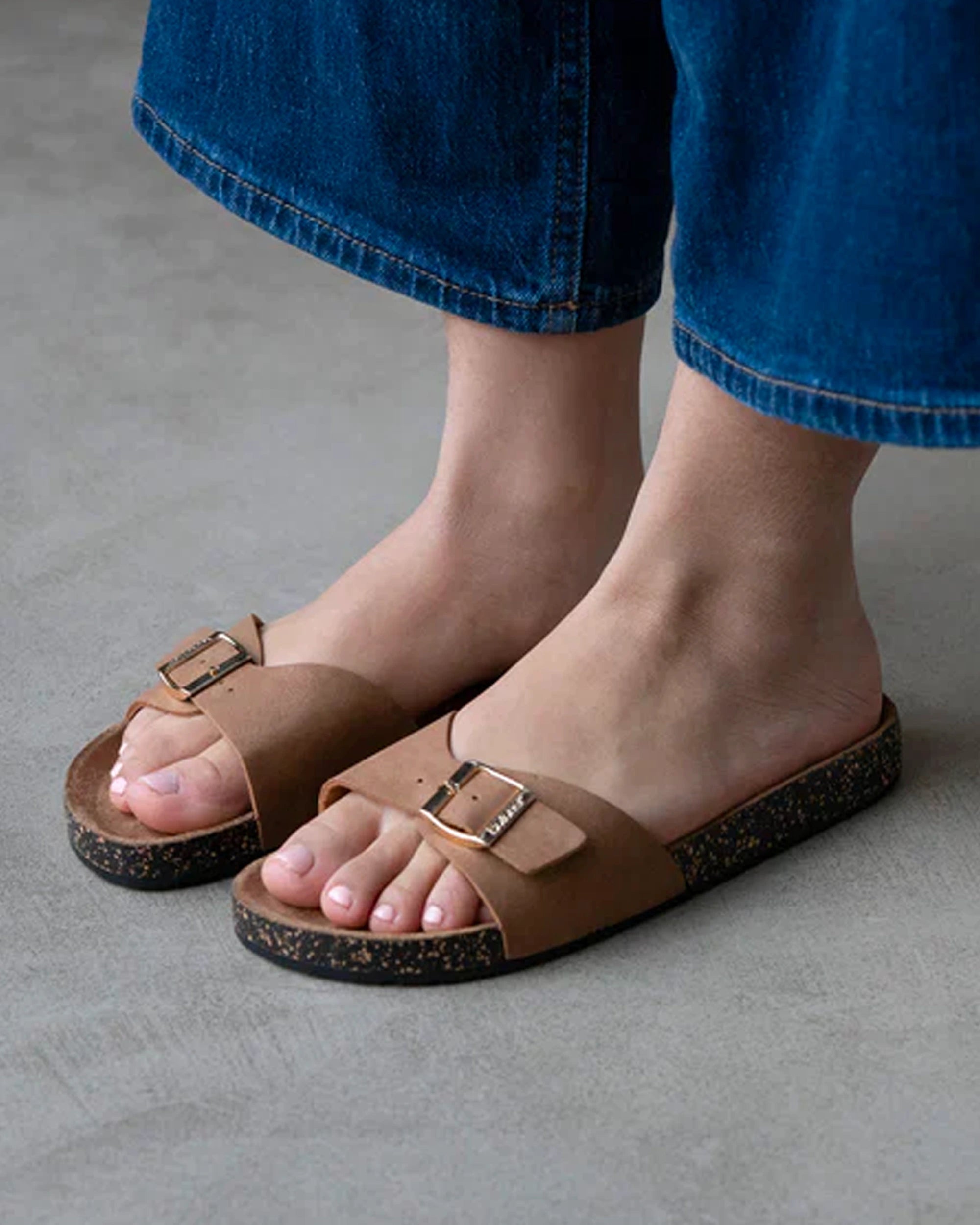 isotoner-mules-sandales-femme-simple-bride-camel image 2