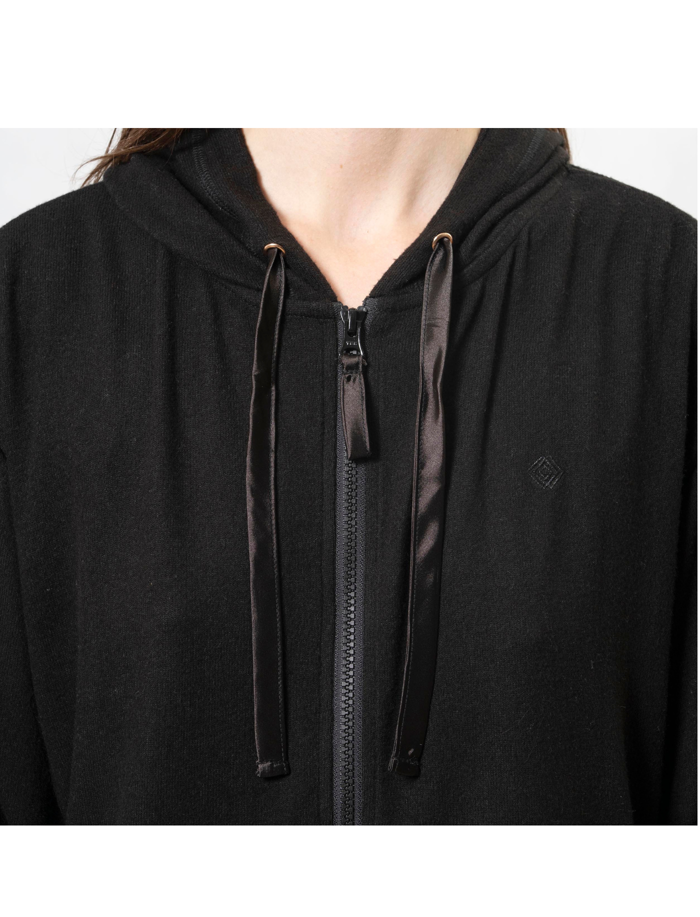 isotoner-sweat-shirt-capuche-femme-noir-viscose-ecovero image 7