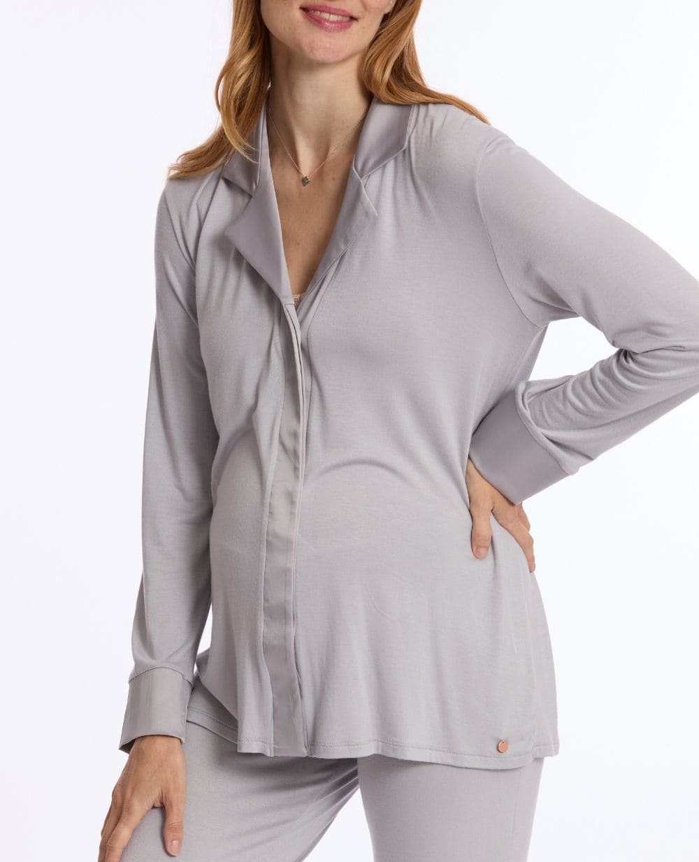 cache-c-ur-satine-veste-de-pyjama-grossesse-et-allaitement-gris image 3