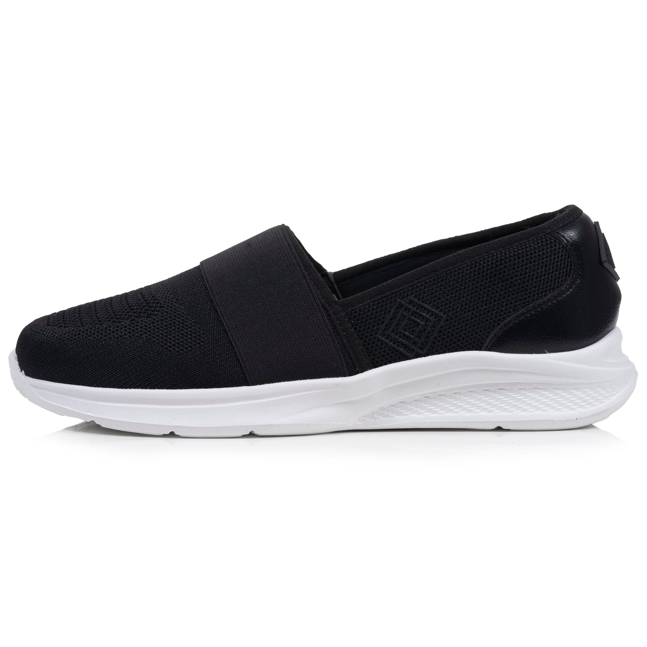 isotoner-baskets-slippers-femme-lastique-noir-everywear image 3