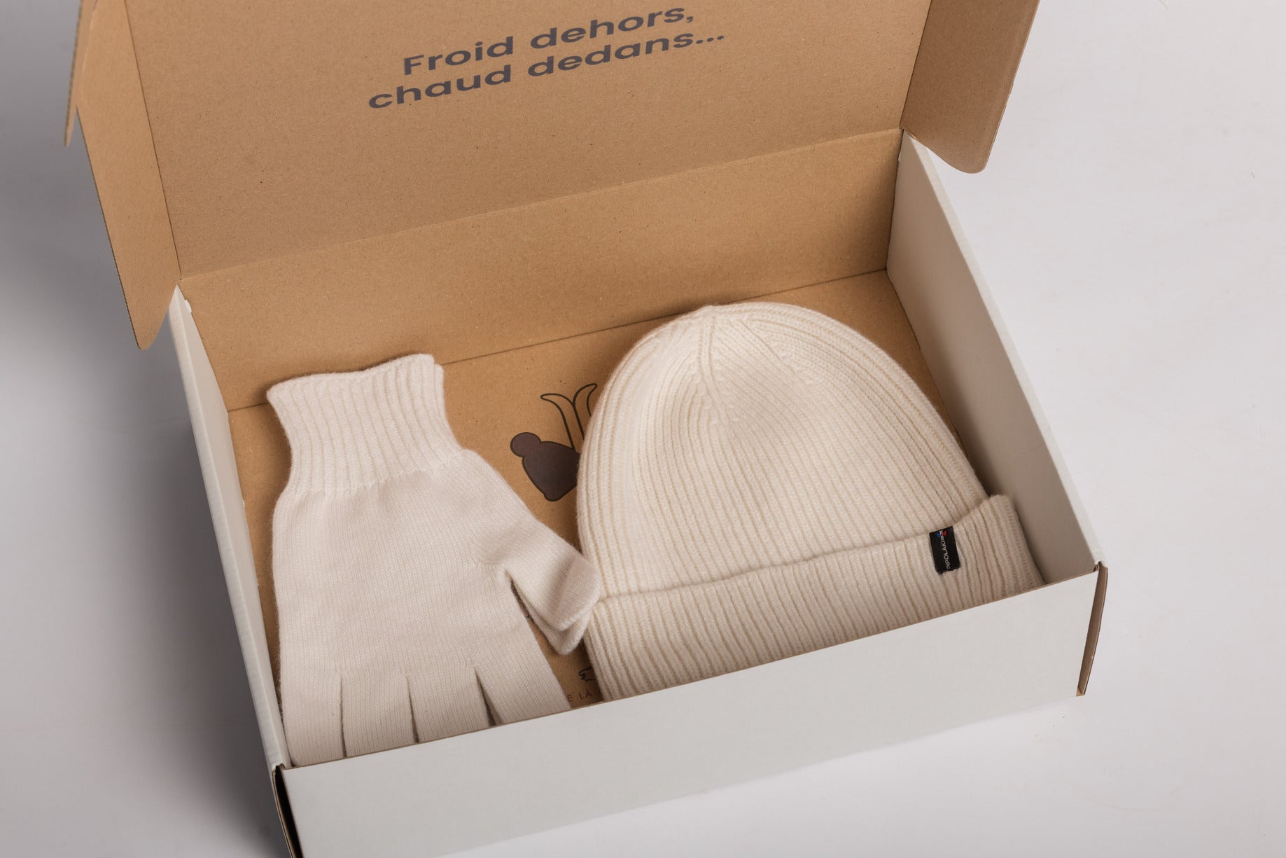 pipolaki-coffret-cadeau-bonnet-benoit-gants-irano image 3