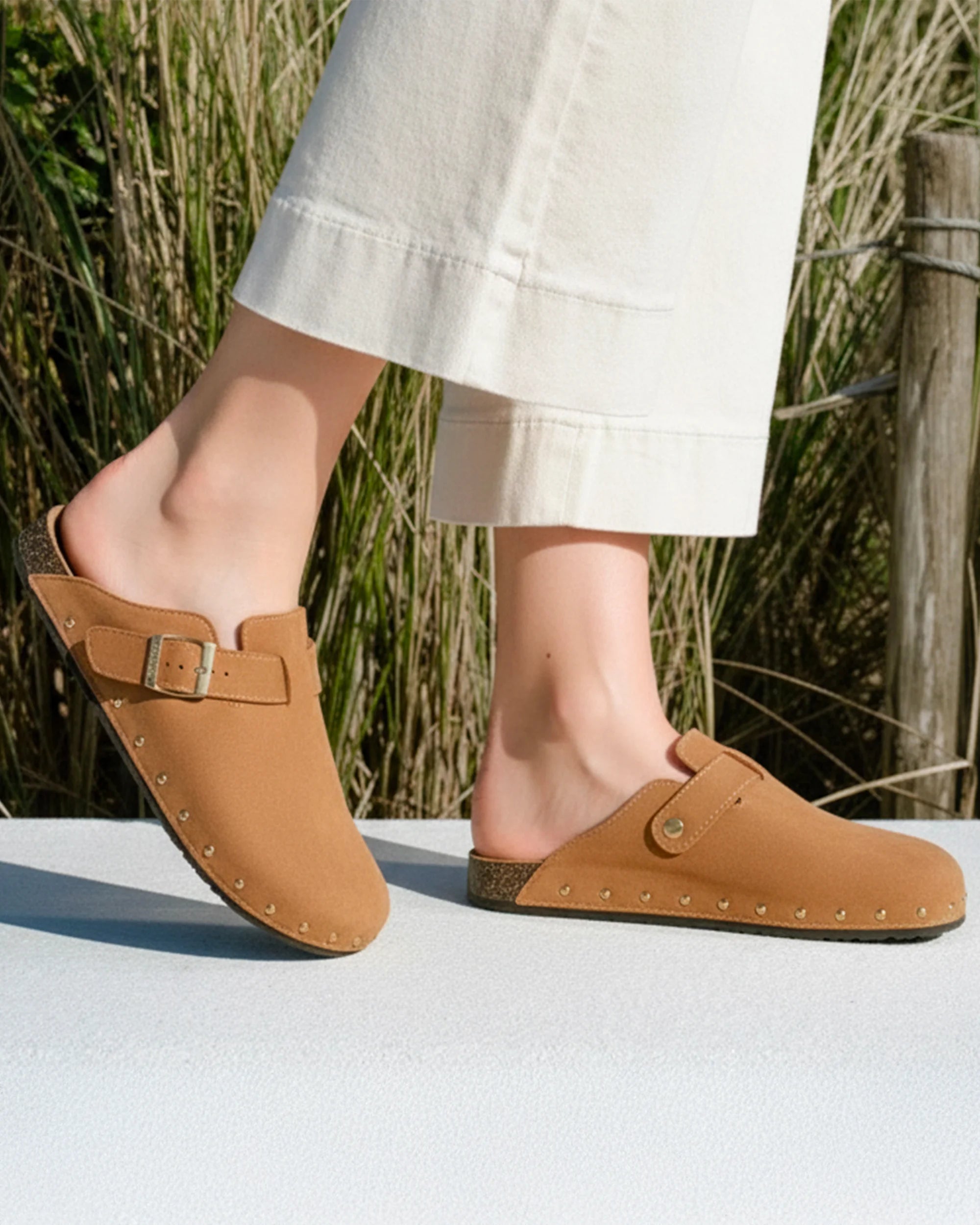 isotoner-sabots-femme-camel-clous-effet-cuir image 2