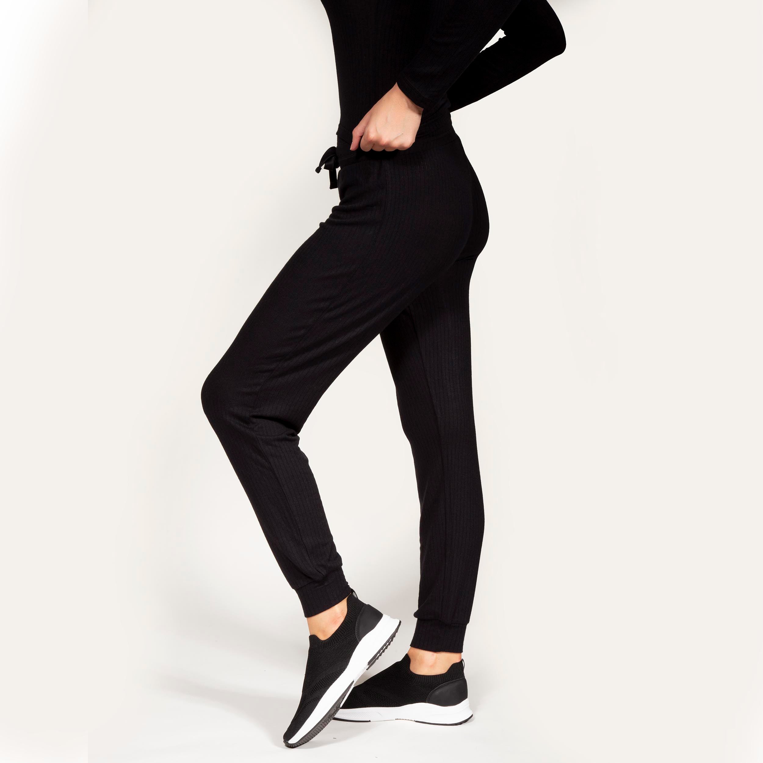 isotoner-pantalon-jogger-femme-c-tel-noir-ecovero image 5