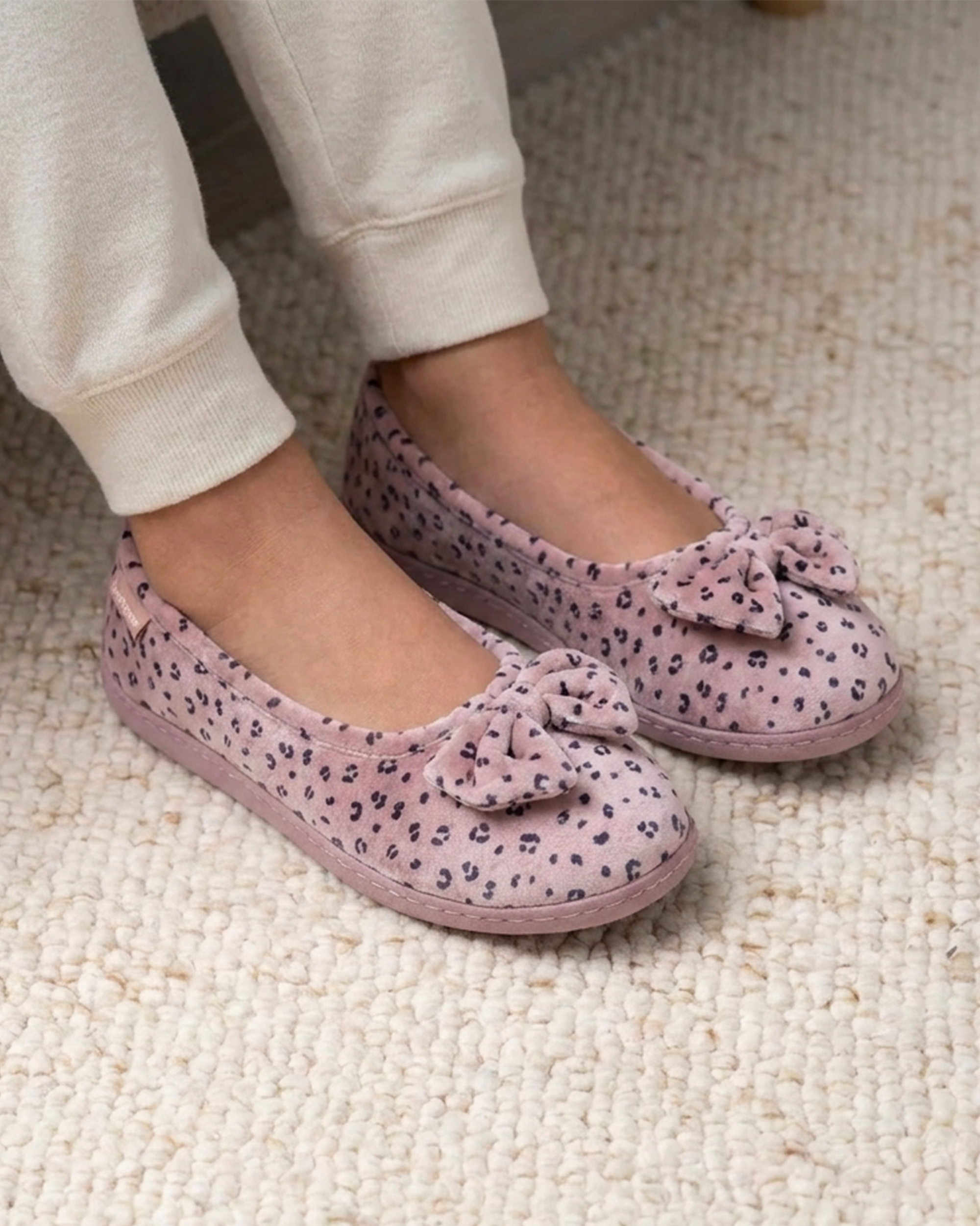 isotoner-chaussons-ballerines-femme-l-opard-blush image 2