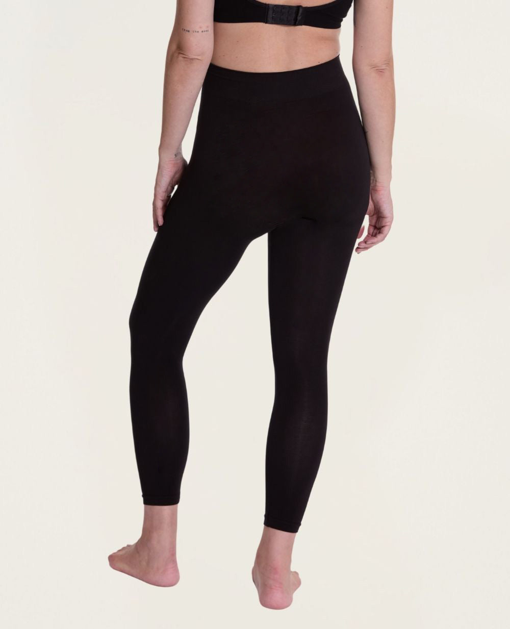 cache-c-ur-essentiel-legging-grossesse-sans-couture-noir image 5
