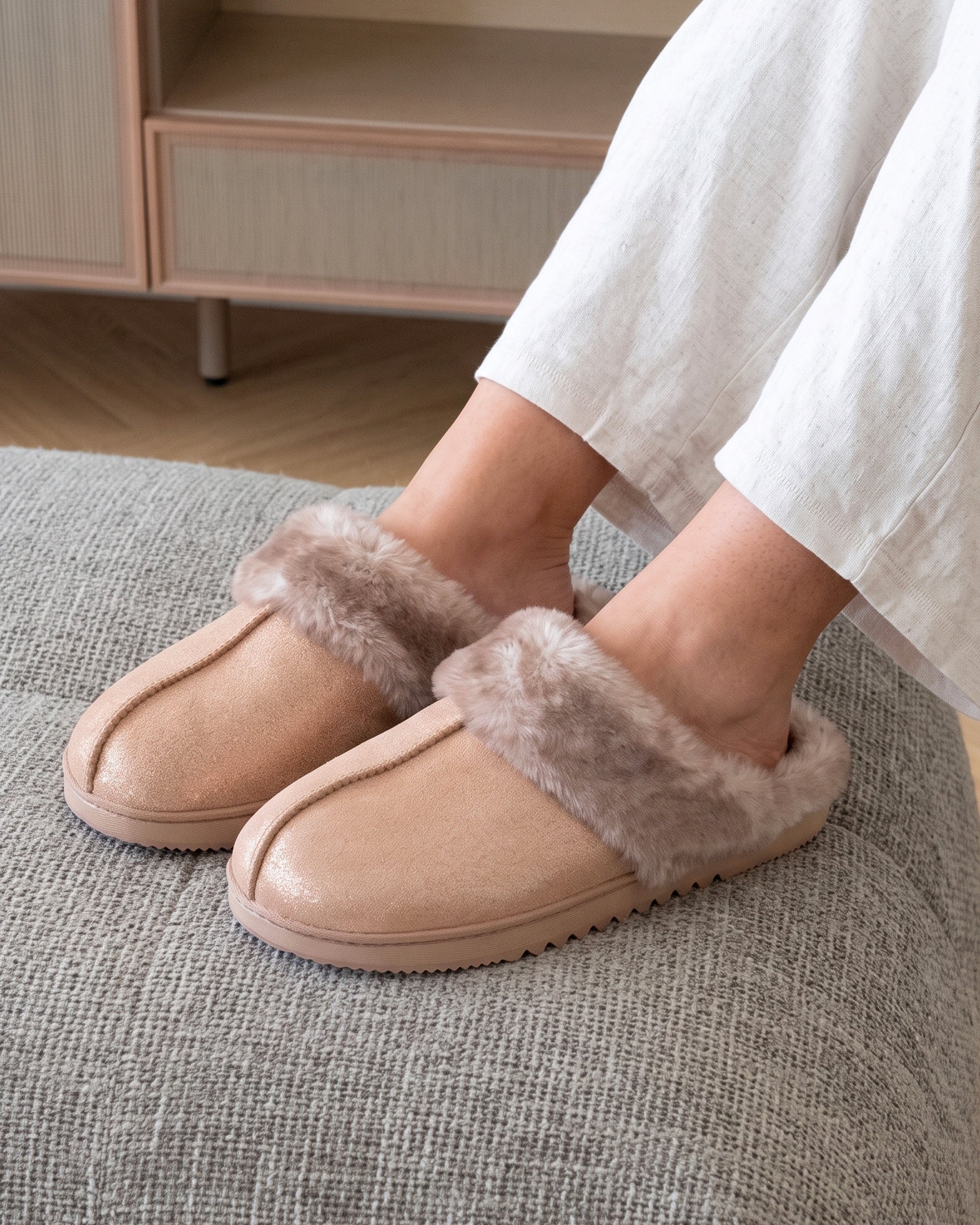 isotoner-chaussons-mules-crant-es-femme-camel image 2