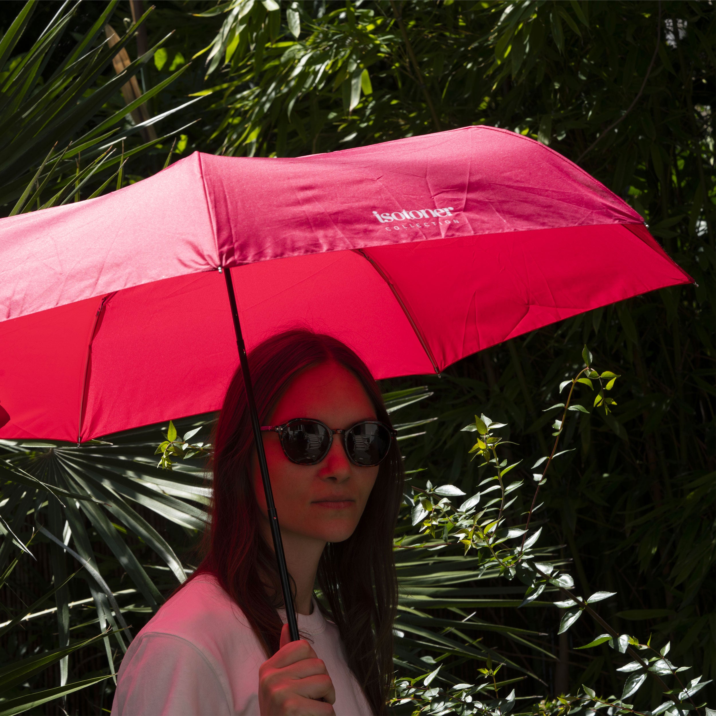 isotoner-parapluie-ombrelle-slim-fuchsia-upf50 image 2