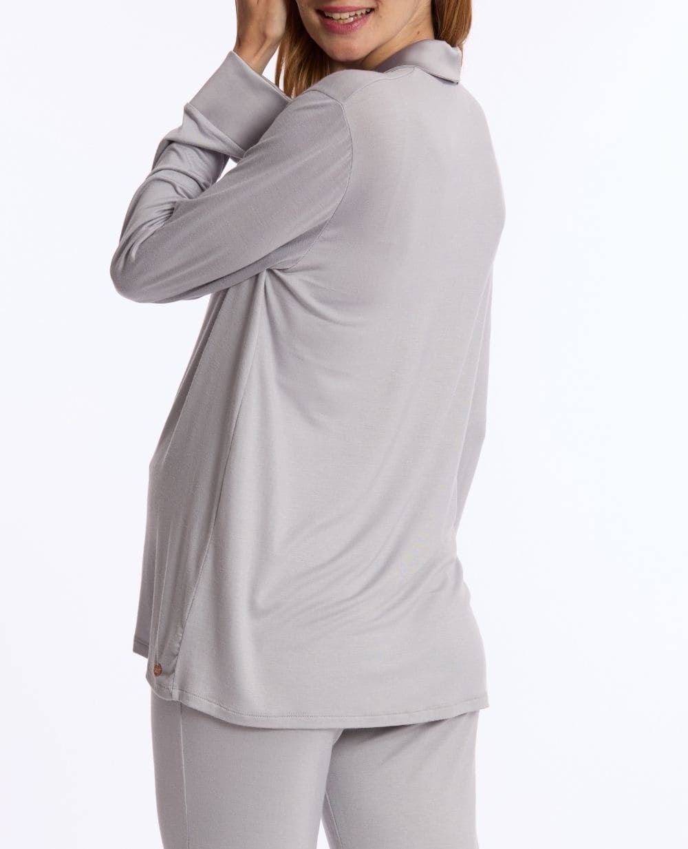 cache-c-ur-satine-veste-de-pyjama-grossesse-et-allaitement-gris image 4