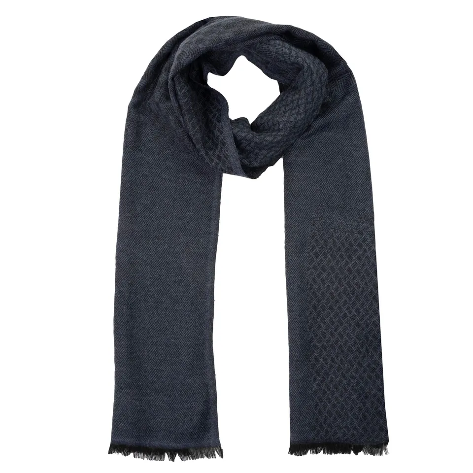 isotoner-charpe-mixte-ultra-doux-motif-damier-200-cm image 1