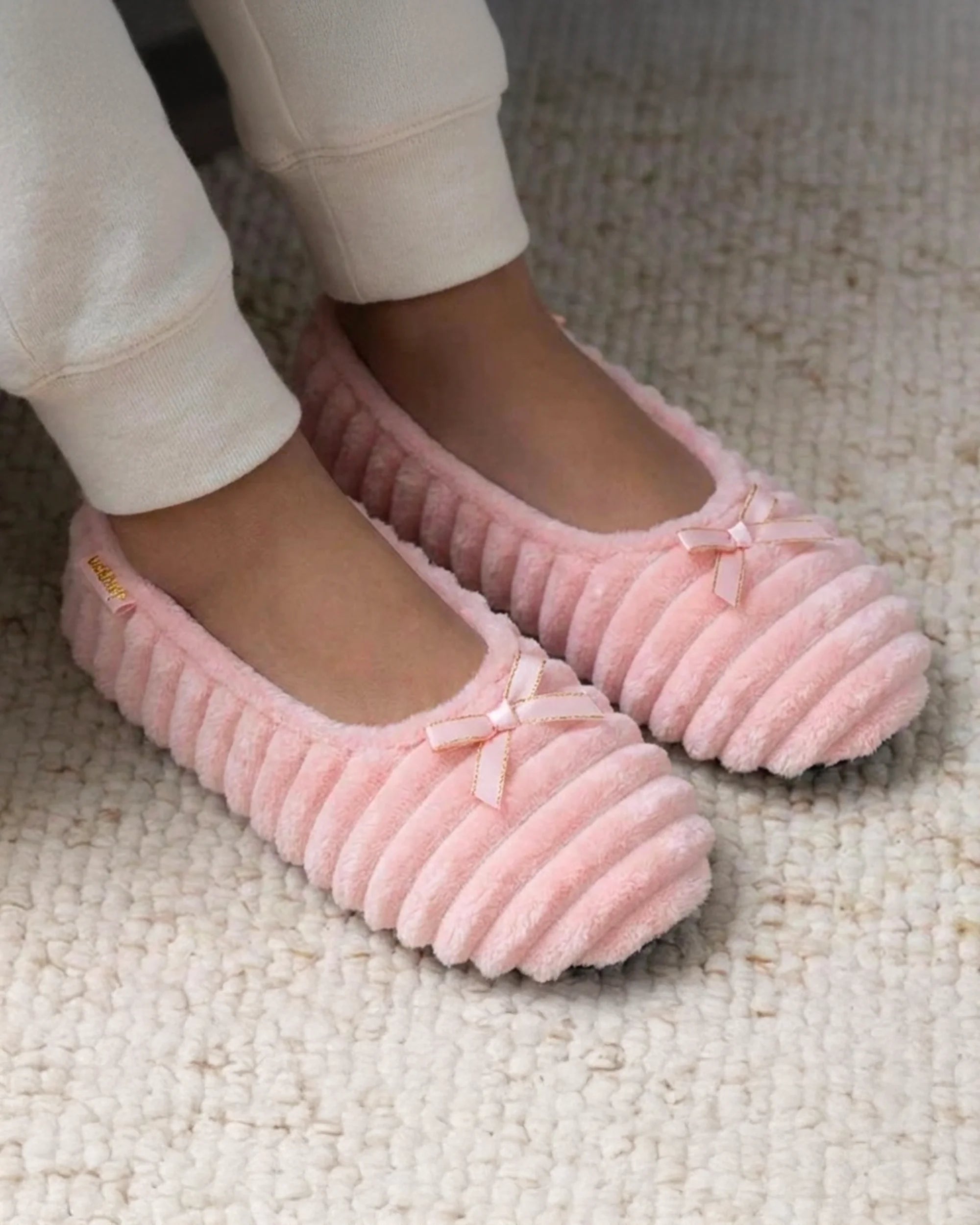 isotoner-chaussons-ballerines-femme-rose-guimauve image 2