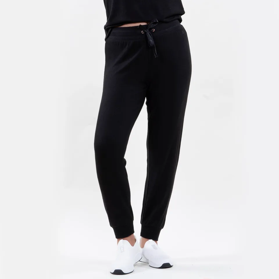 isotoner-pantalon-jogger-femme-noir-viscose-ecovero image 1
